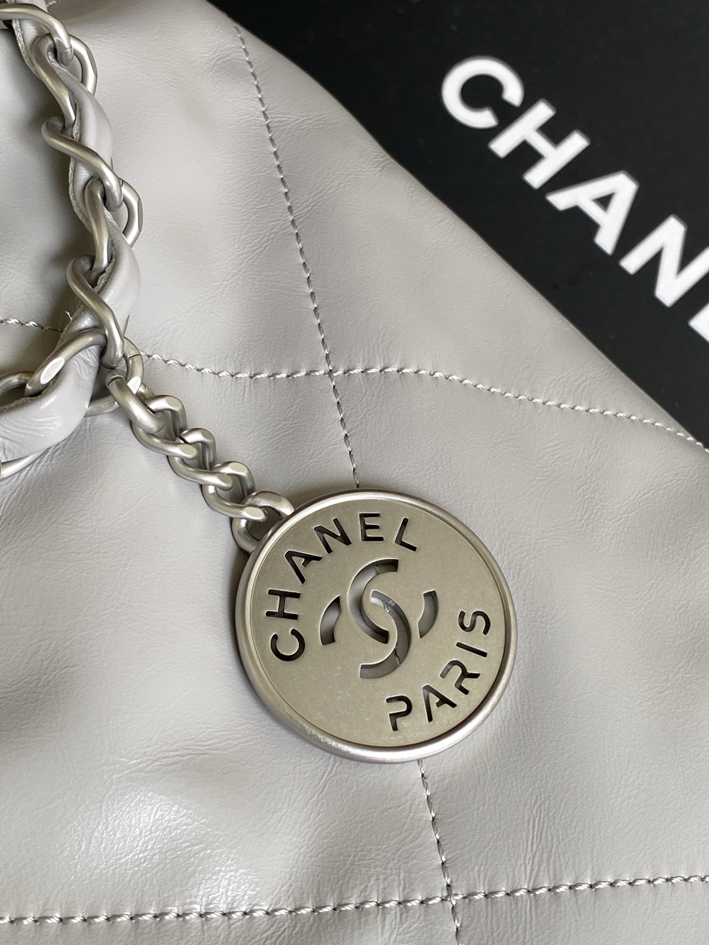 Chanel 22 Light Gray shoulder everyday