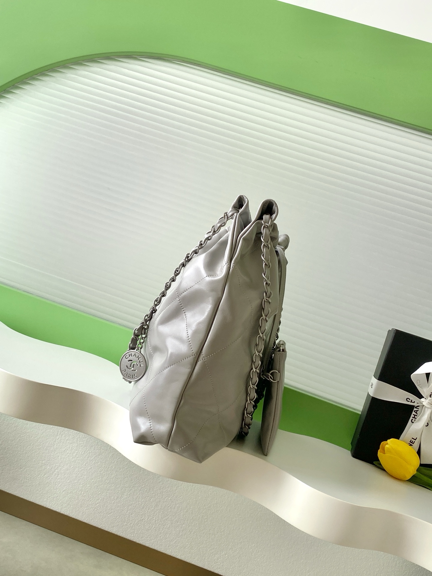 Chanel 22 Light Gray shoulder everyday