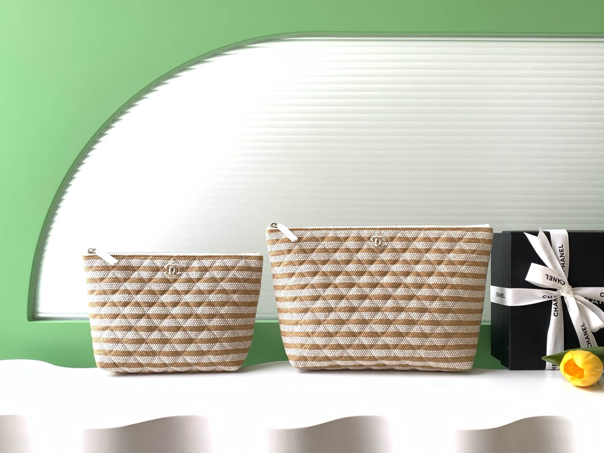 Chanel Beige and White woven straw tote everyday