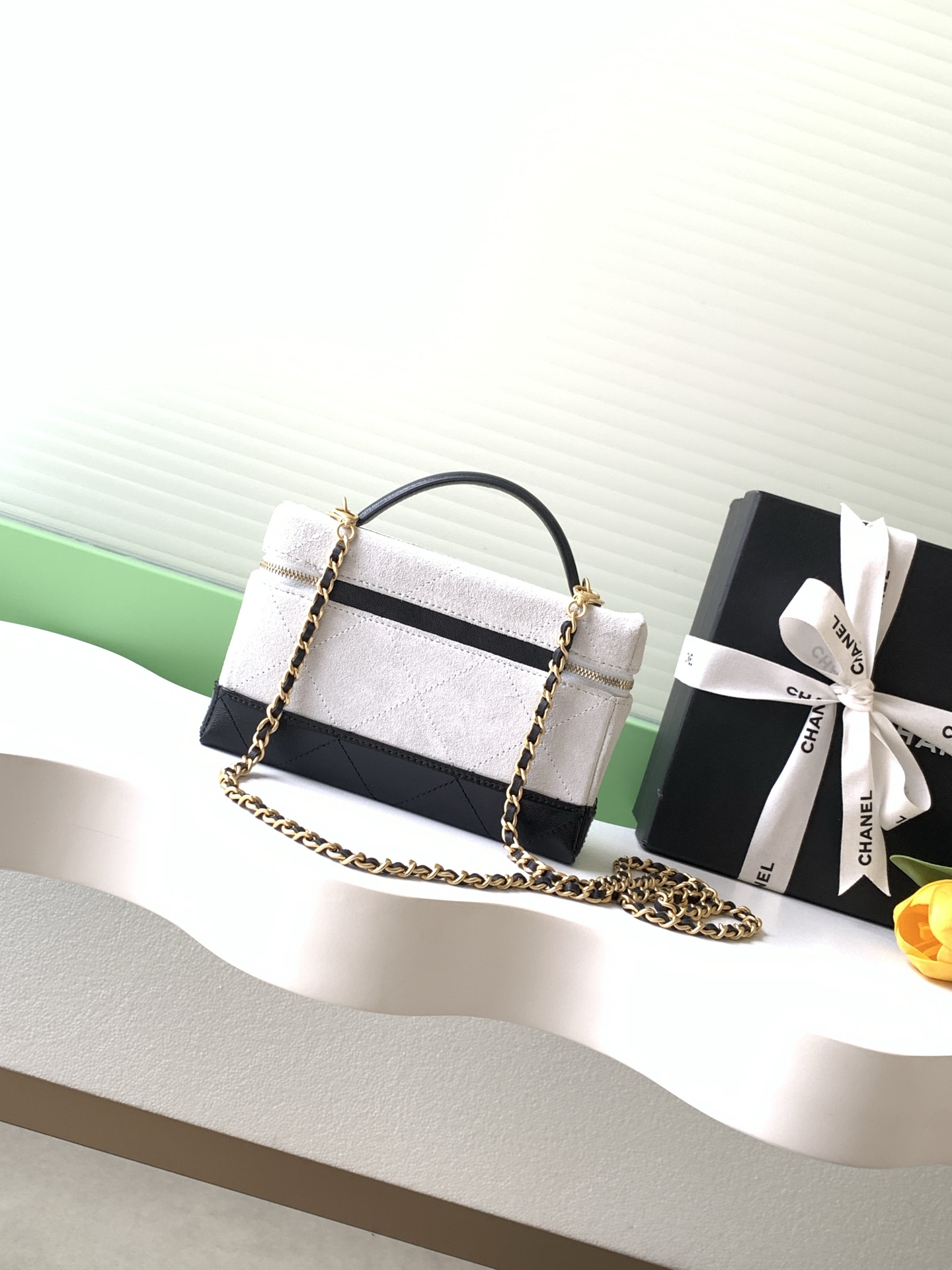 Chanel Style Black Leather Crossbody Bag style reference detail image 3 from source 770372