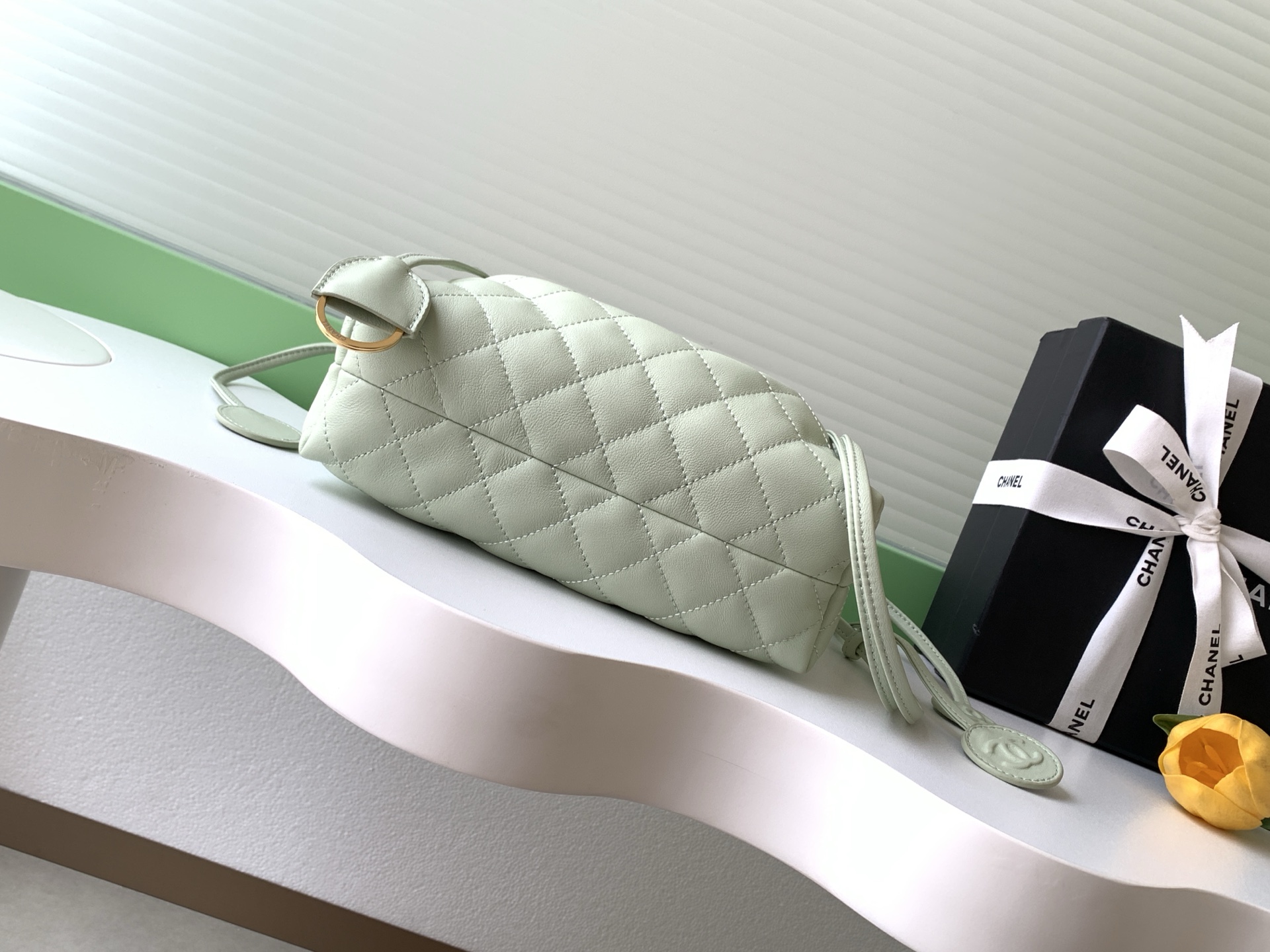 Chanel Style Leather Crossbody Bag style reference detail image 4 from source 770378