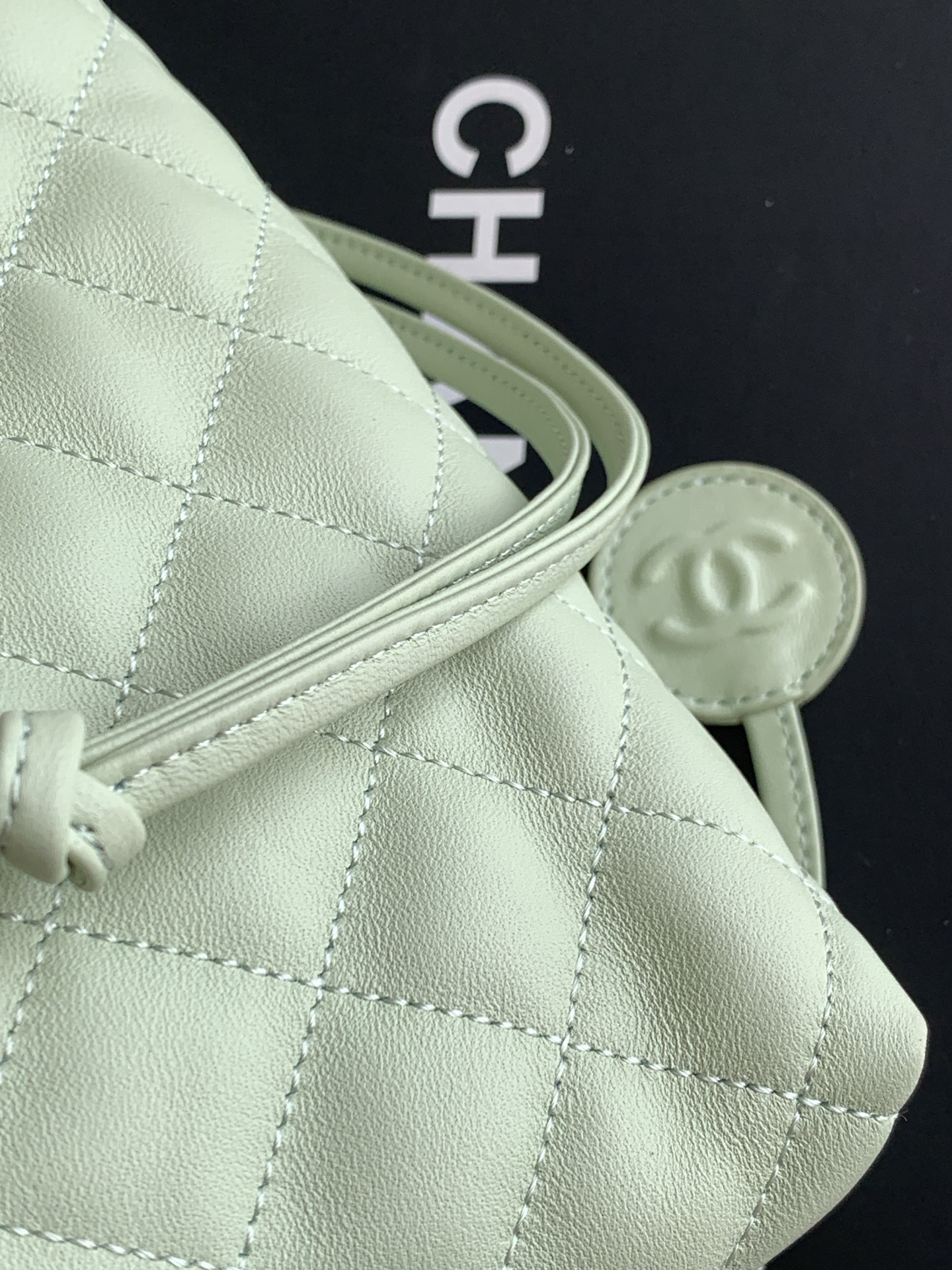 Chanel Style Leather Crossbody Bag style reference detail image 6 from source 770378