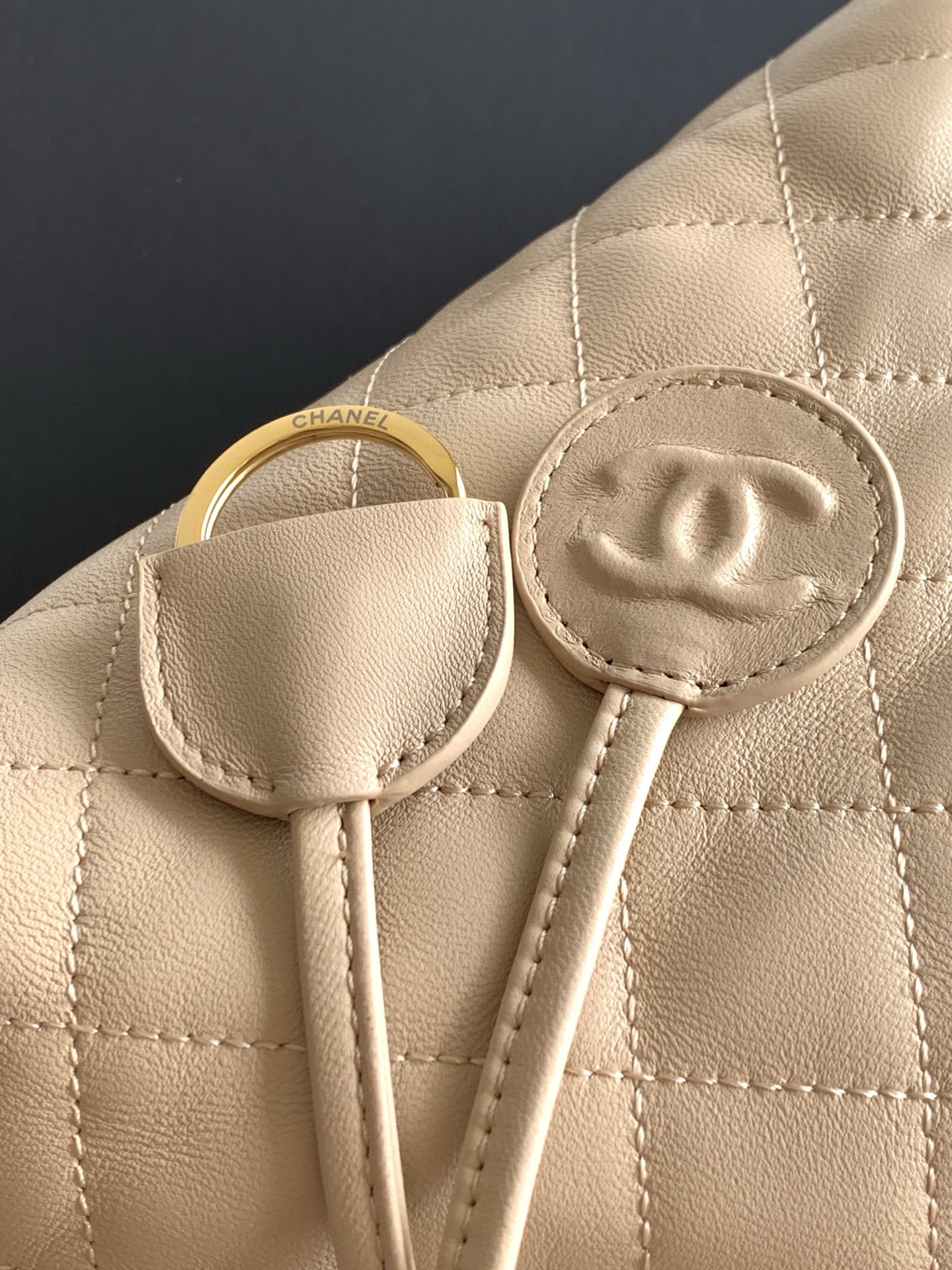 Chanel Style Leather Crossbody Bag style reference detail image 6 from source 770377