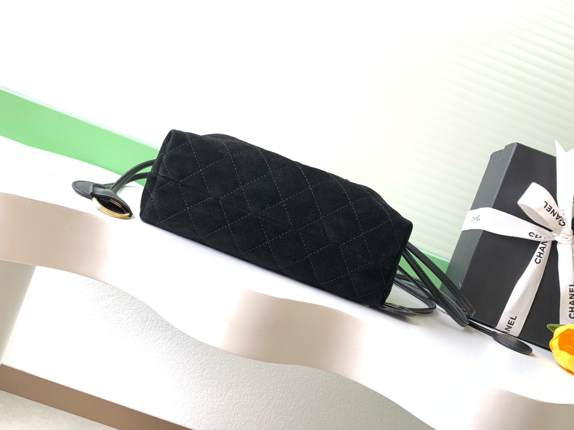 Chanel Style Leather Crossbody Bag style reference detail image 4 from source 770375
