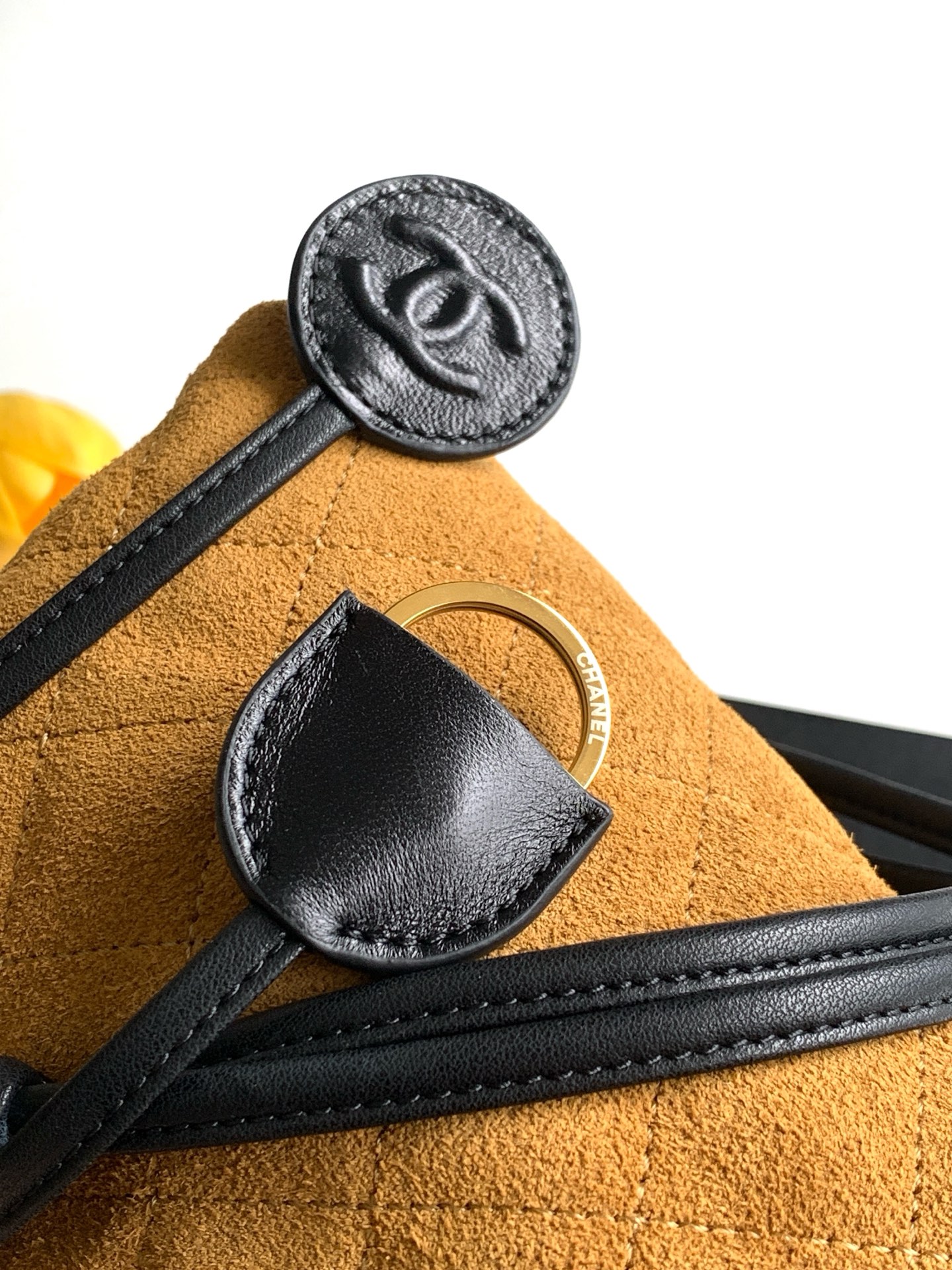 Chanel Style Leather Crossbody Bag style reference detail image 7 from source 770384