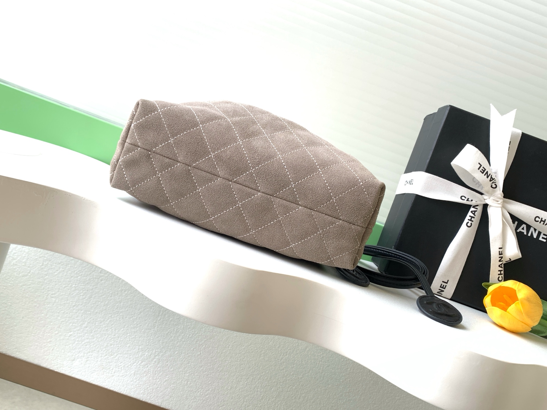 Chanel Style Leather Crossbody Bag style reference detail image 4 from source 770383