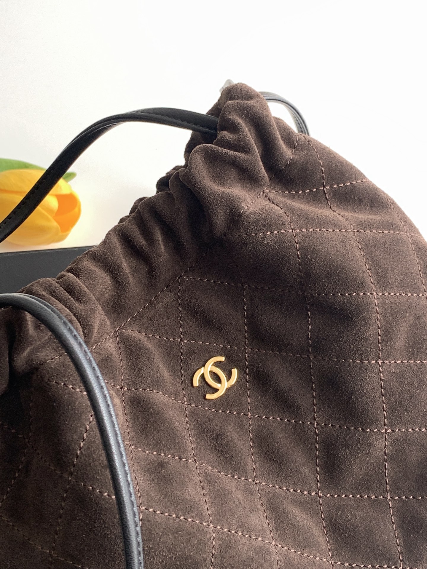 Chanel Style Leather Crossbody Bag style reference detail image 5 from source 770382