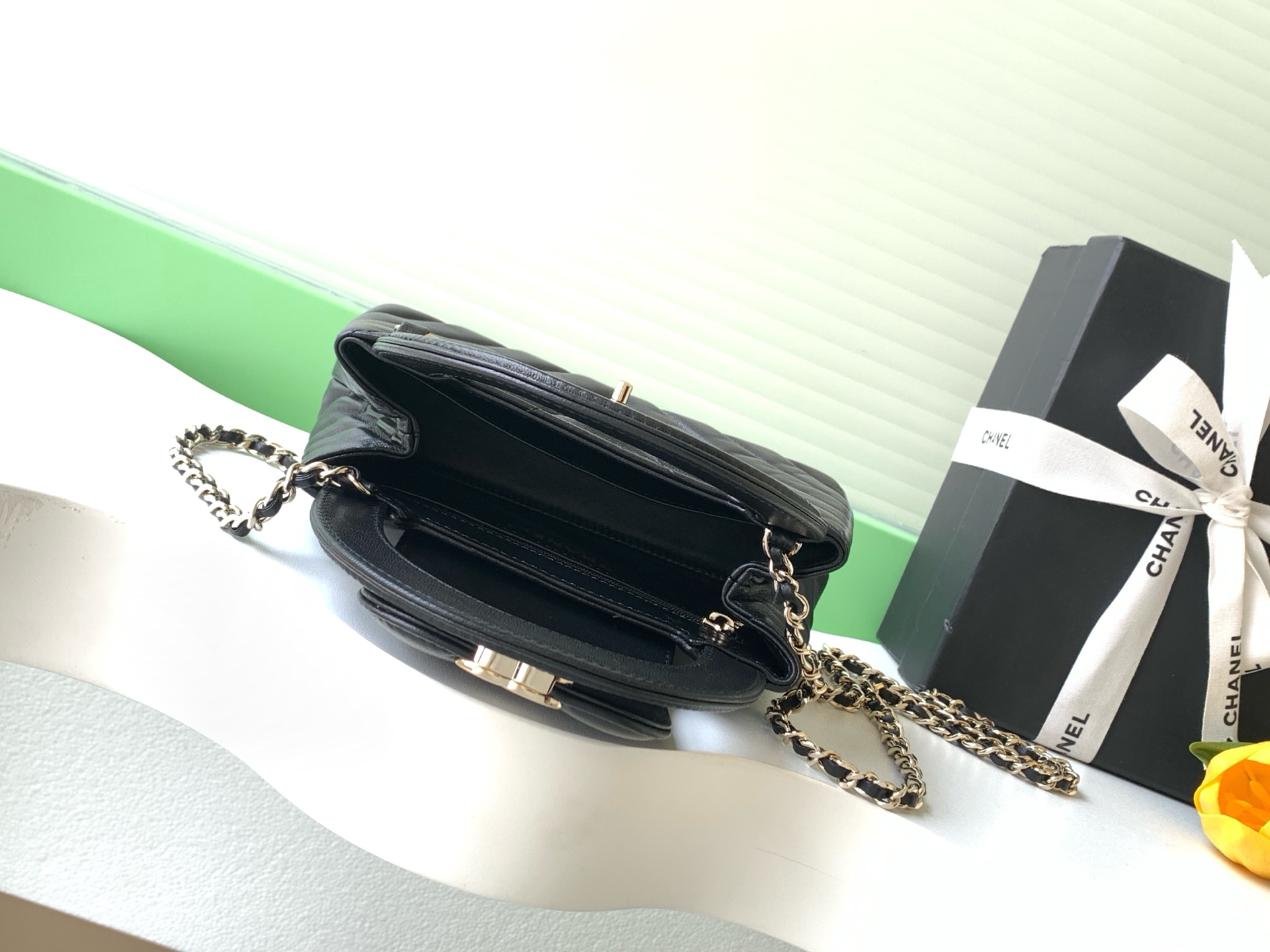 Chanel Style Black Leather Crossbody Bag style reference detail image 8 from source 770387