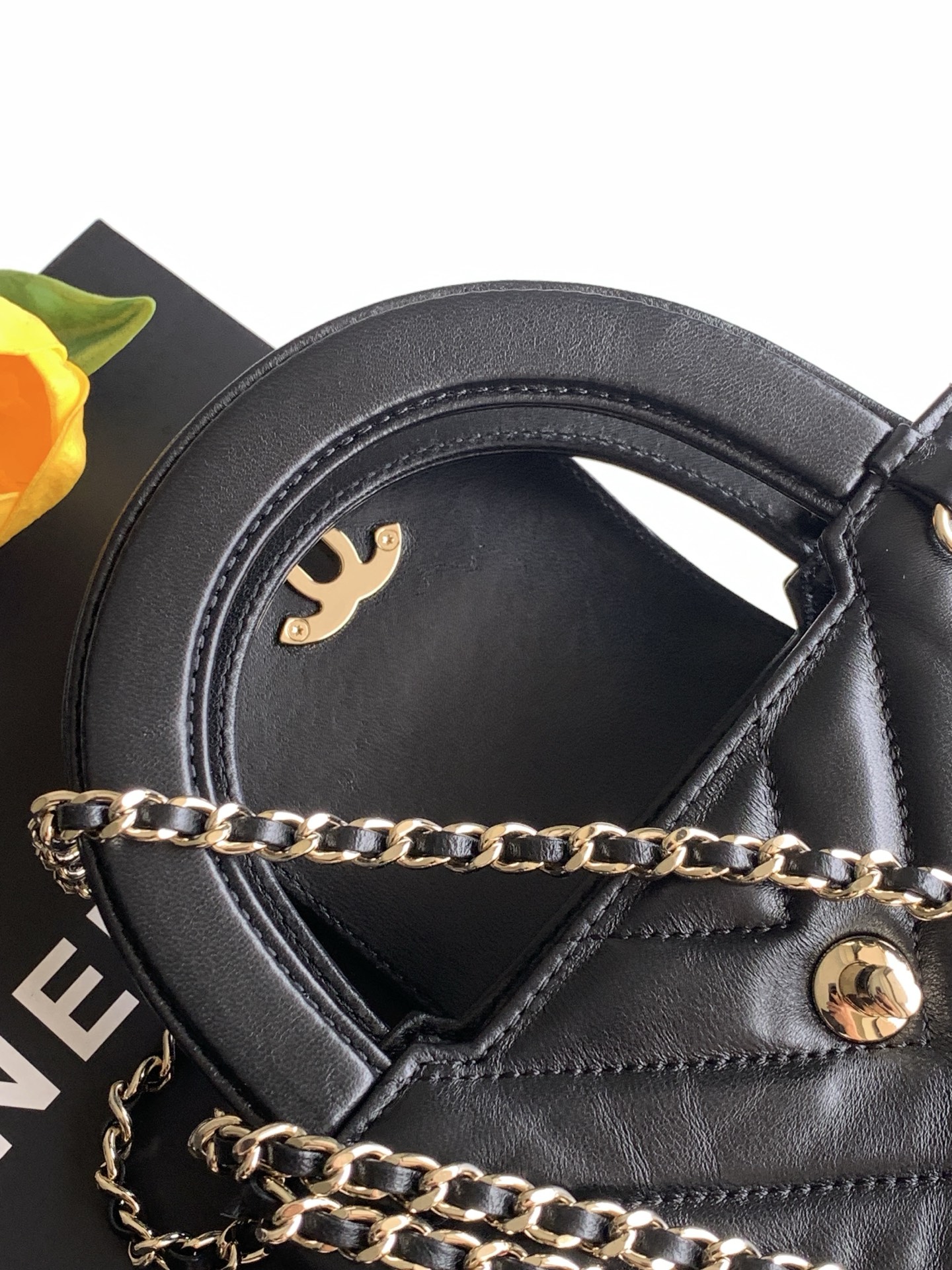 Chanel Style Black Leather Crossbody Bag style reference detail image 7 from source 770387