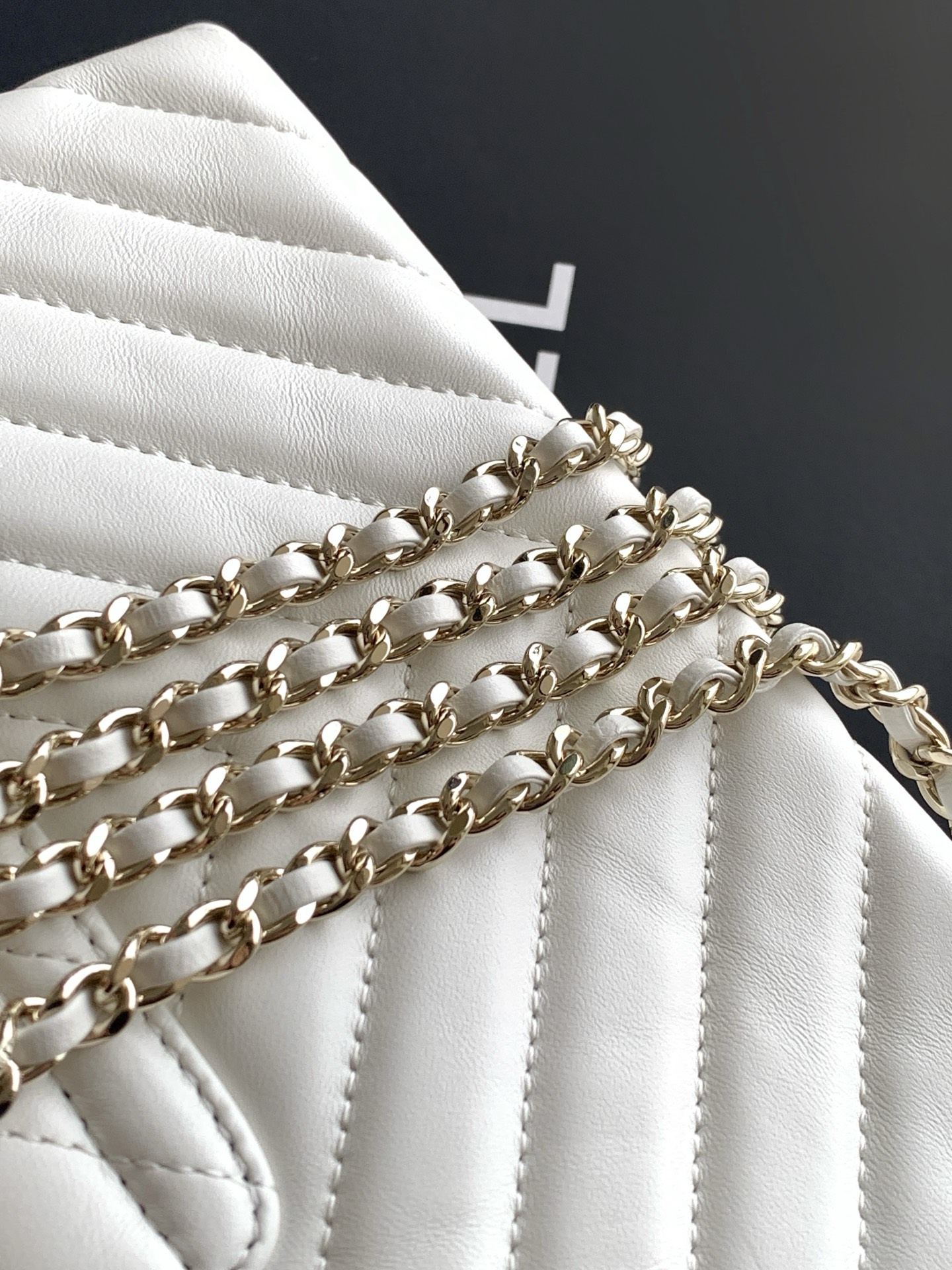 Chanel Style Black Leather Crossbody Bag style reference detail image 6 from source 770385