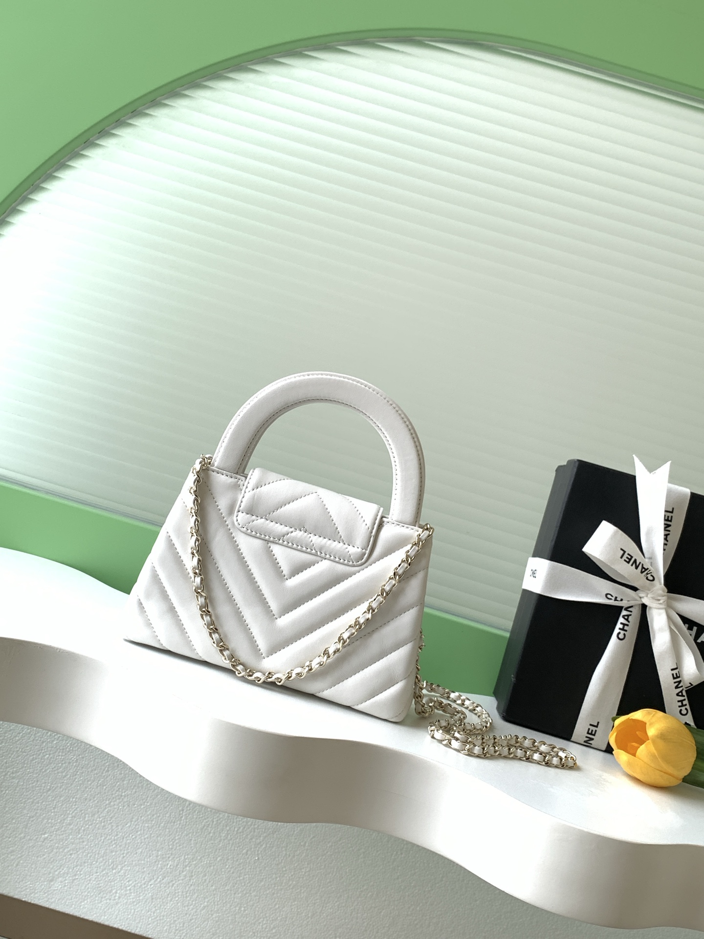 Chanel Style Black Leather Crossbody Bag style reference detail image 3 from source 770385