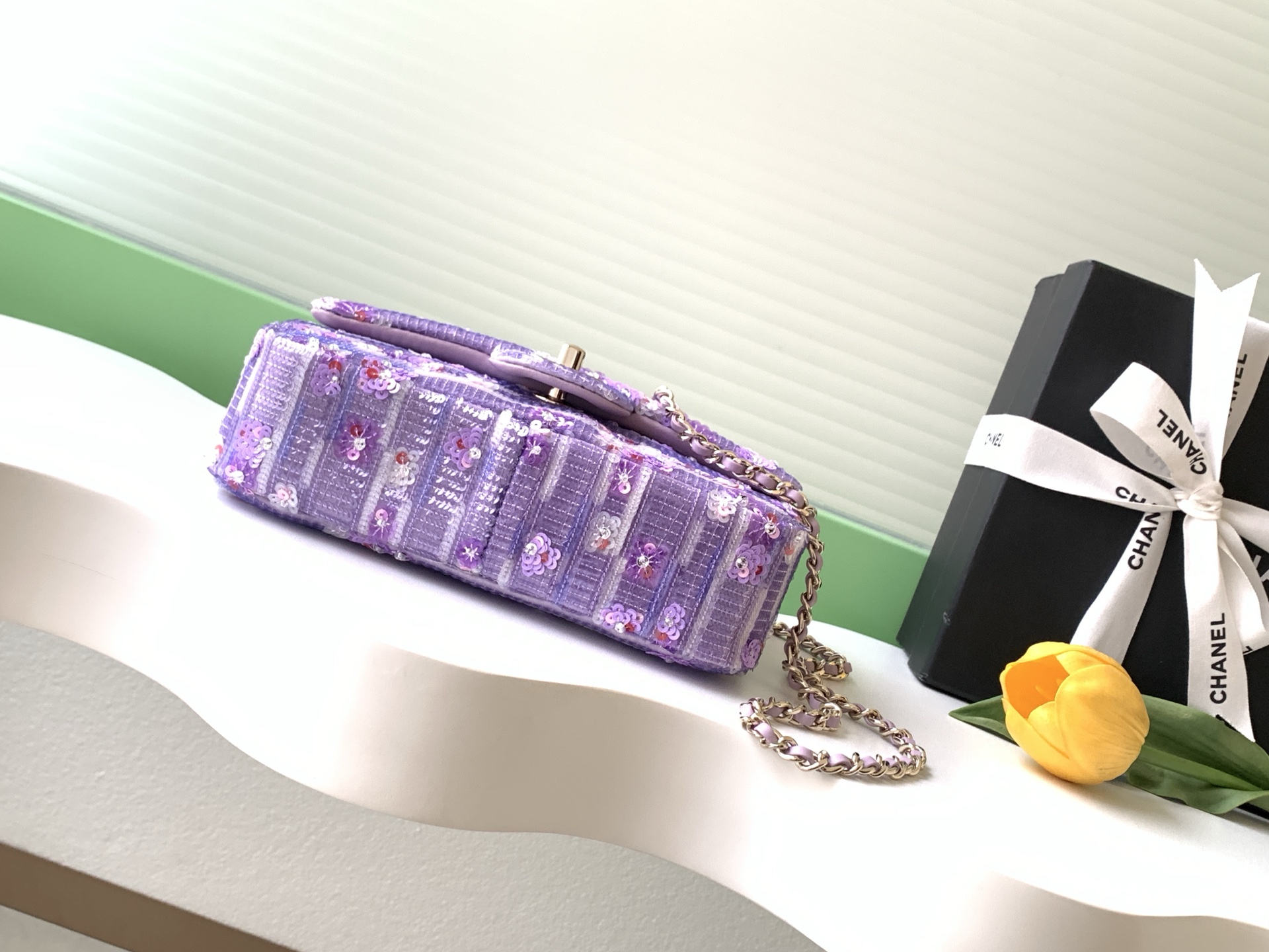 Chanel Style Chain Bag style reference detail image 4 from source 770390