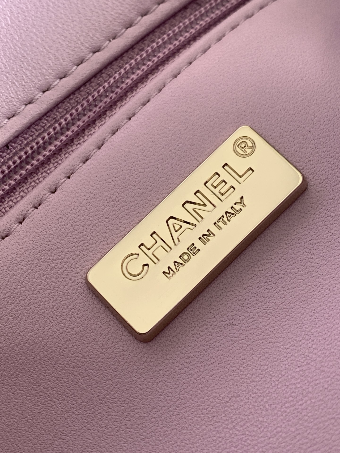 Chanel Style Chain Bag style reference detail image 9 from source 770390