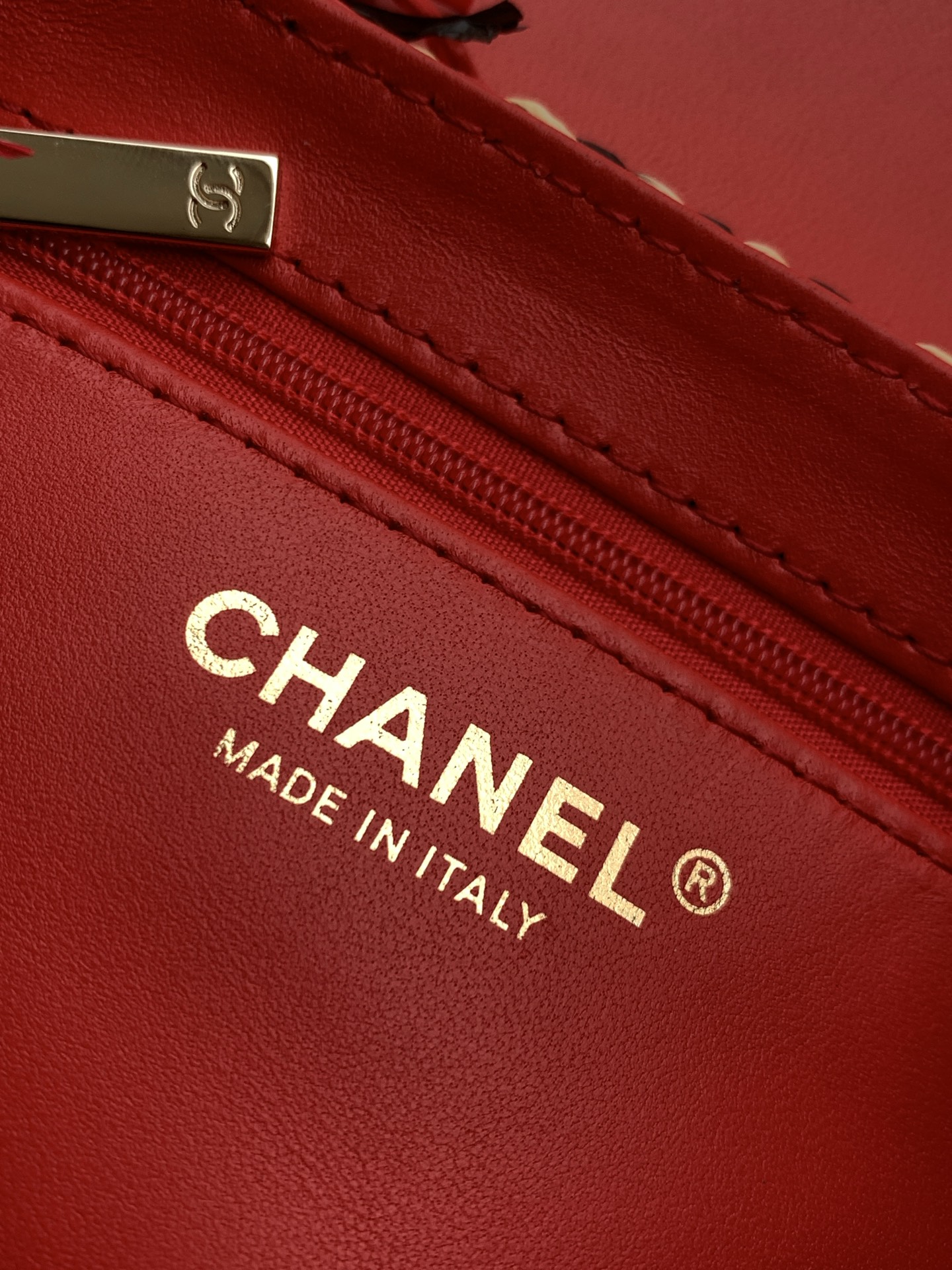 Chanel Style Chain Bag style reference detail image 9 from source 785994