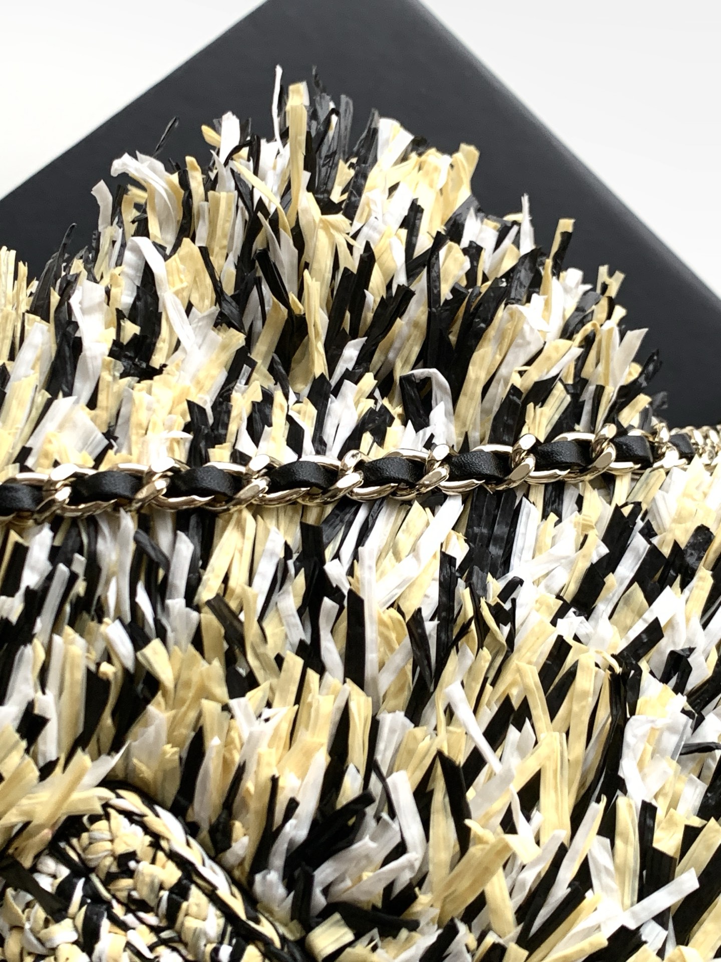 Chanel Style Chain Bag style reference detail image 6 from source 785995