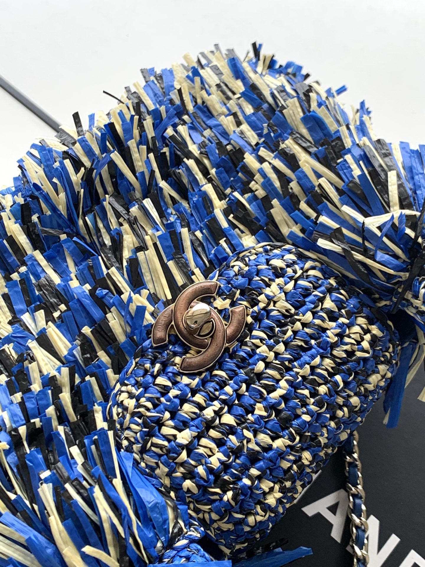 Chanel Style Chain Bag style reference detail image 5 from source 785993