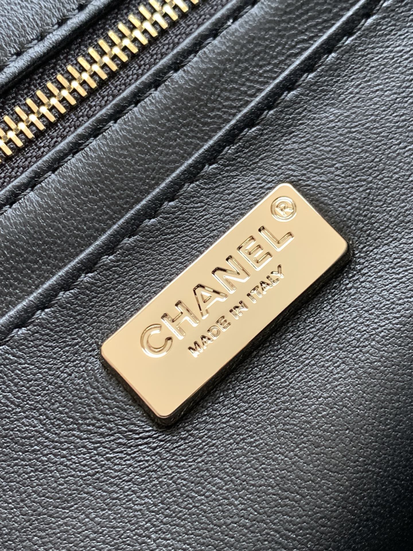 Chanel Style Black Leather Bag style reference detail image 9 from source 785998