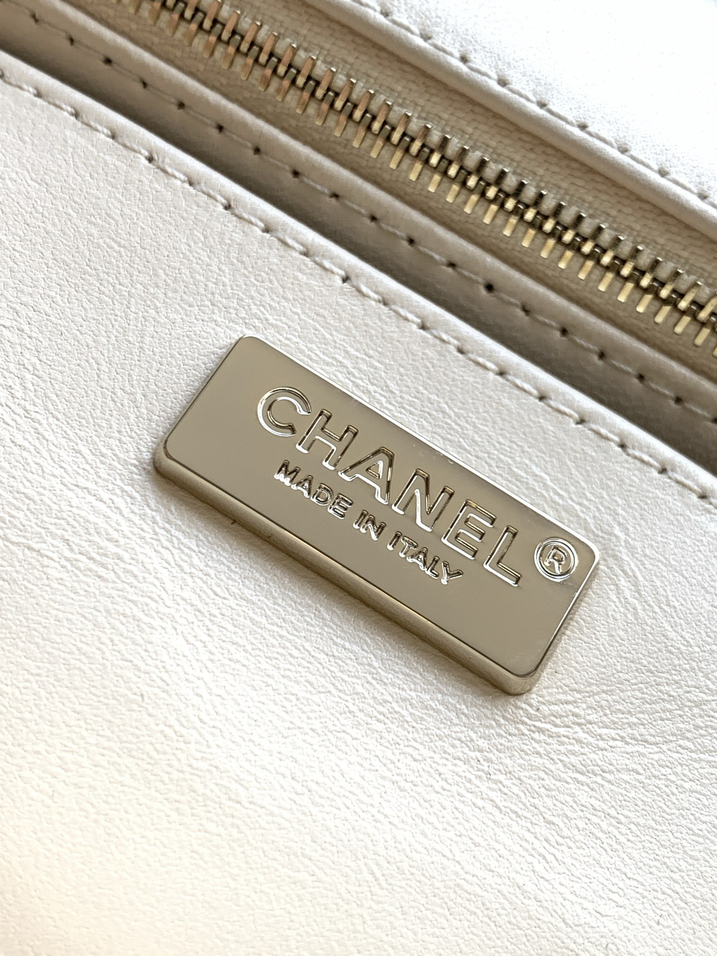 Chanel Style Beige Leather Bag style reference detail image 9 from source 786000