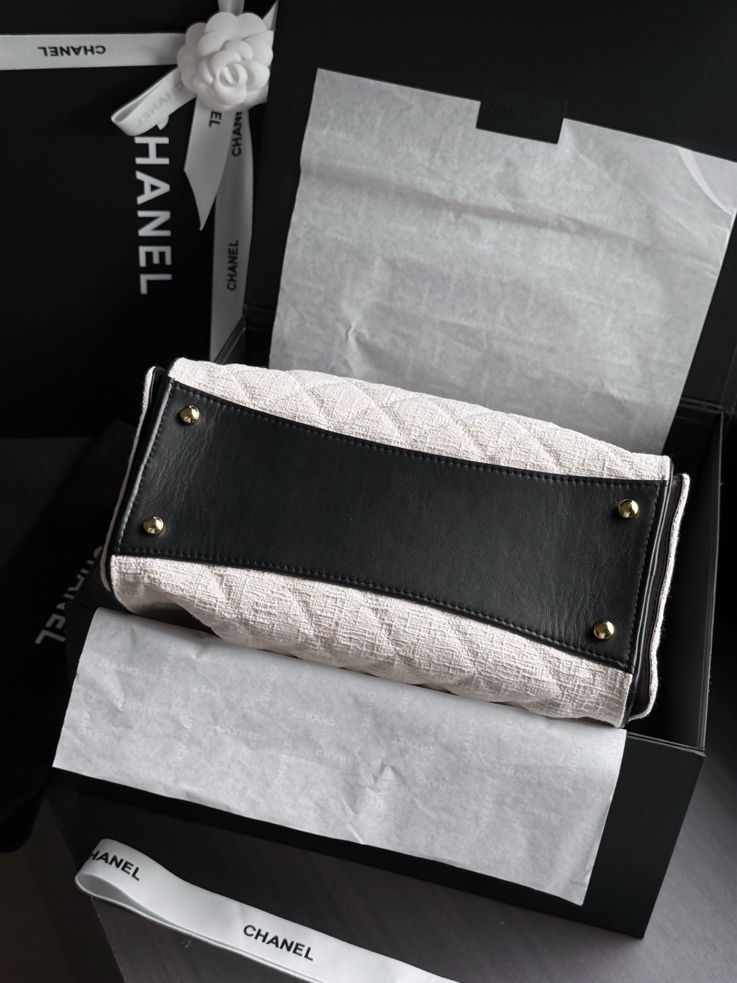 CHANEL 25 Small Handbag