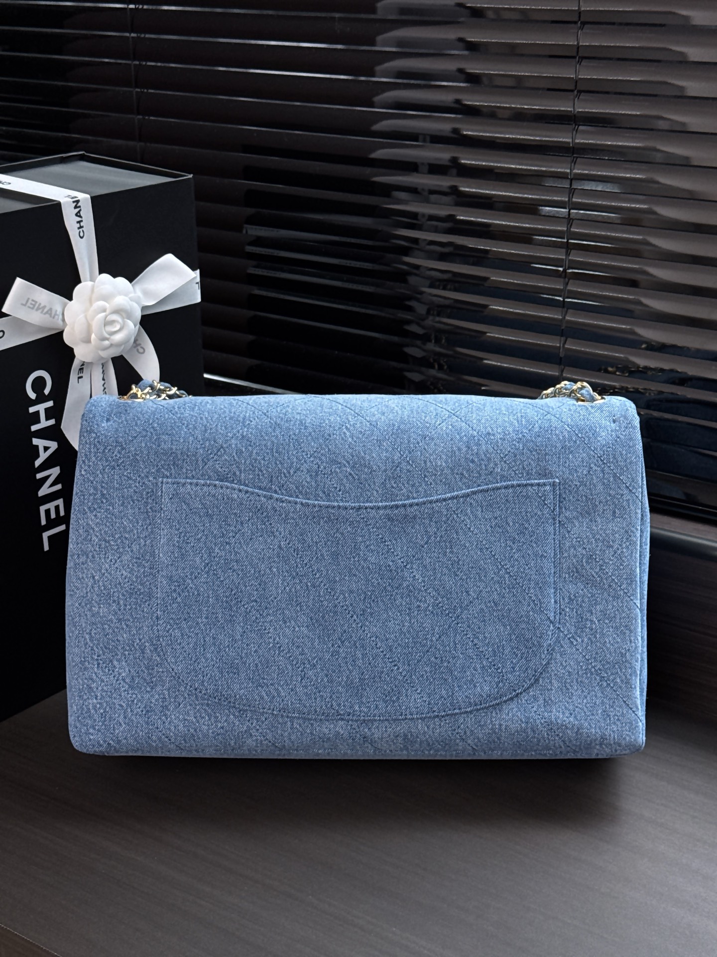 CHANEL Maxi Flap Bag