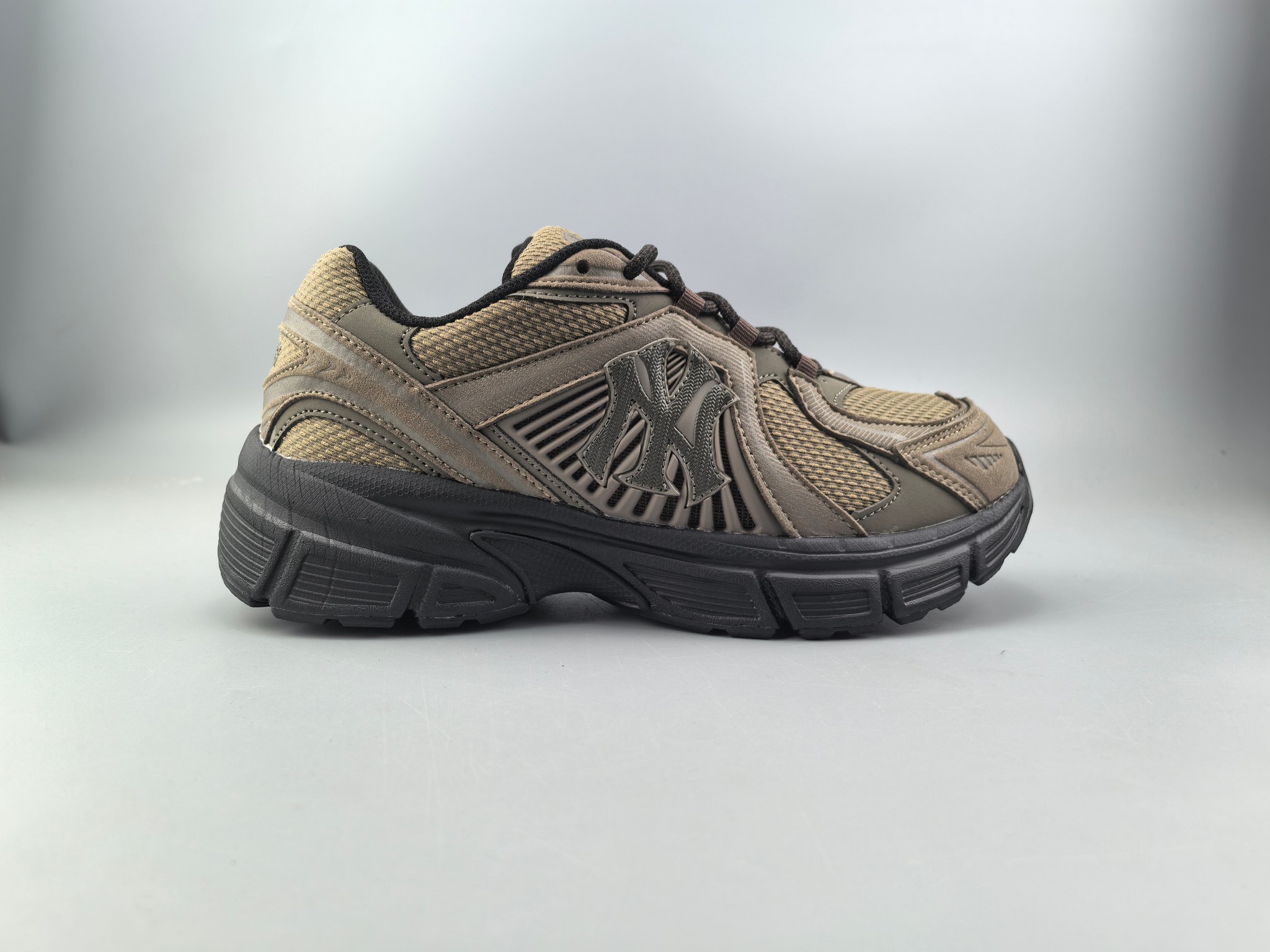 MLB25秋款男女情侣时尚舒适网面透气复古撞色运动休闲鞋3ARNR025N