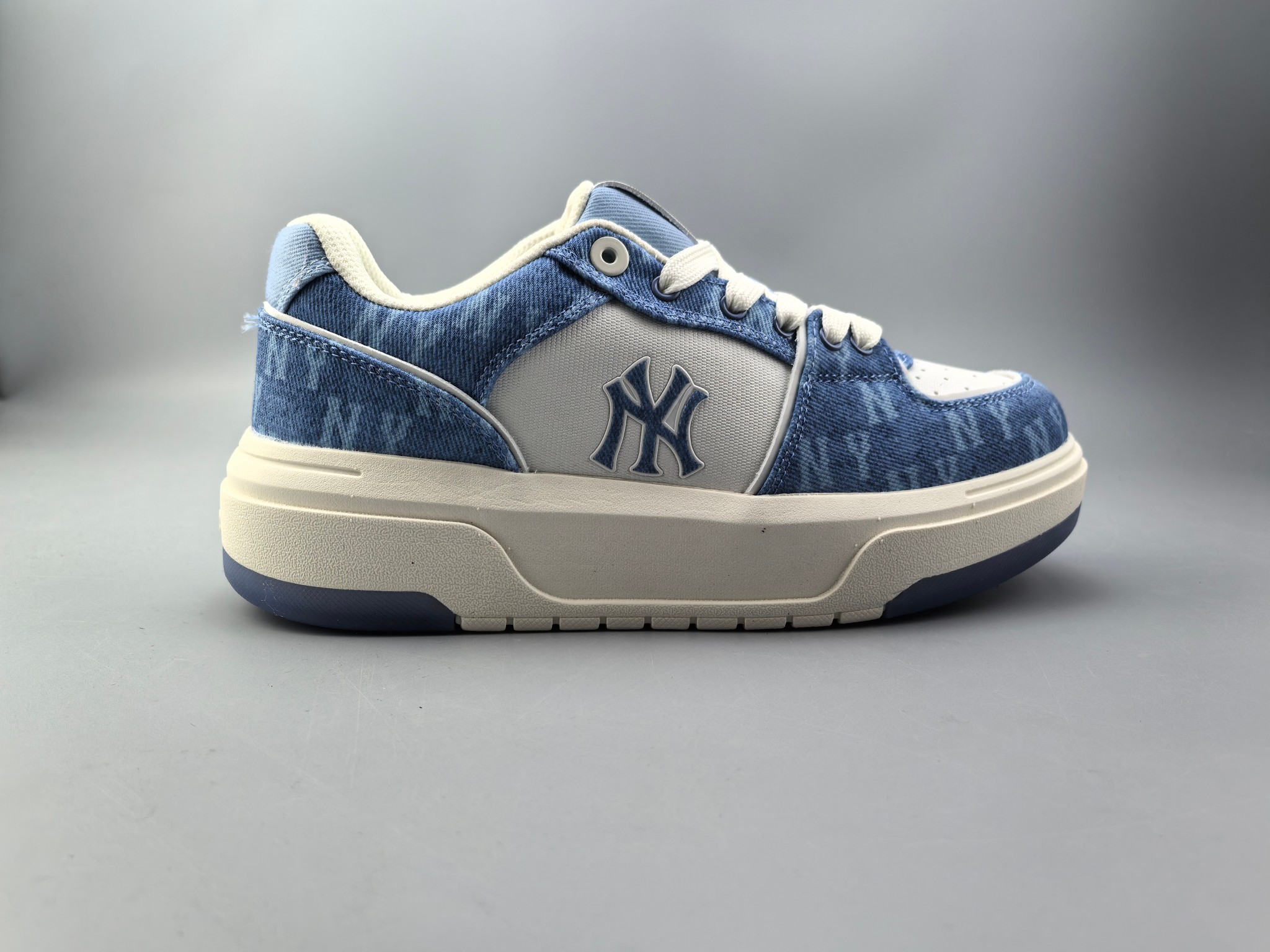 新款出货：2025 3DLOGOU原楦原档案数据开发版型（完美鞋头弧度/后套收口效果🆚市面文案版本‼️）#原厂立体填充鞋舌海绵#中底注胶孔原数据开发模具大底原厂转印标补出（市面上唯一纯原版本 原材料打造）：全新MLB 25年 复古老爹鞋 独家出货 公司级 真标 棒球联盟MLB  NY  ins 抖音 快手 小红书网红老爹鞋 韩国洋基队NY大标潮流老爹鞋 内增高6cm 原厂1：1模具开发 原厂进口纳米材质 原厂 全套手提袋 原盒雷射防伪标包装 天猫订单品质 官网尺码35 36 36.5 37.5 38 38.5 39 40 40.5 41 42 42.5 43 44 45