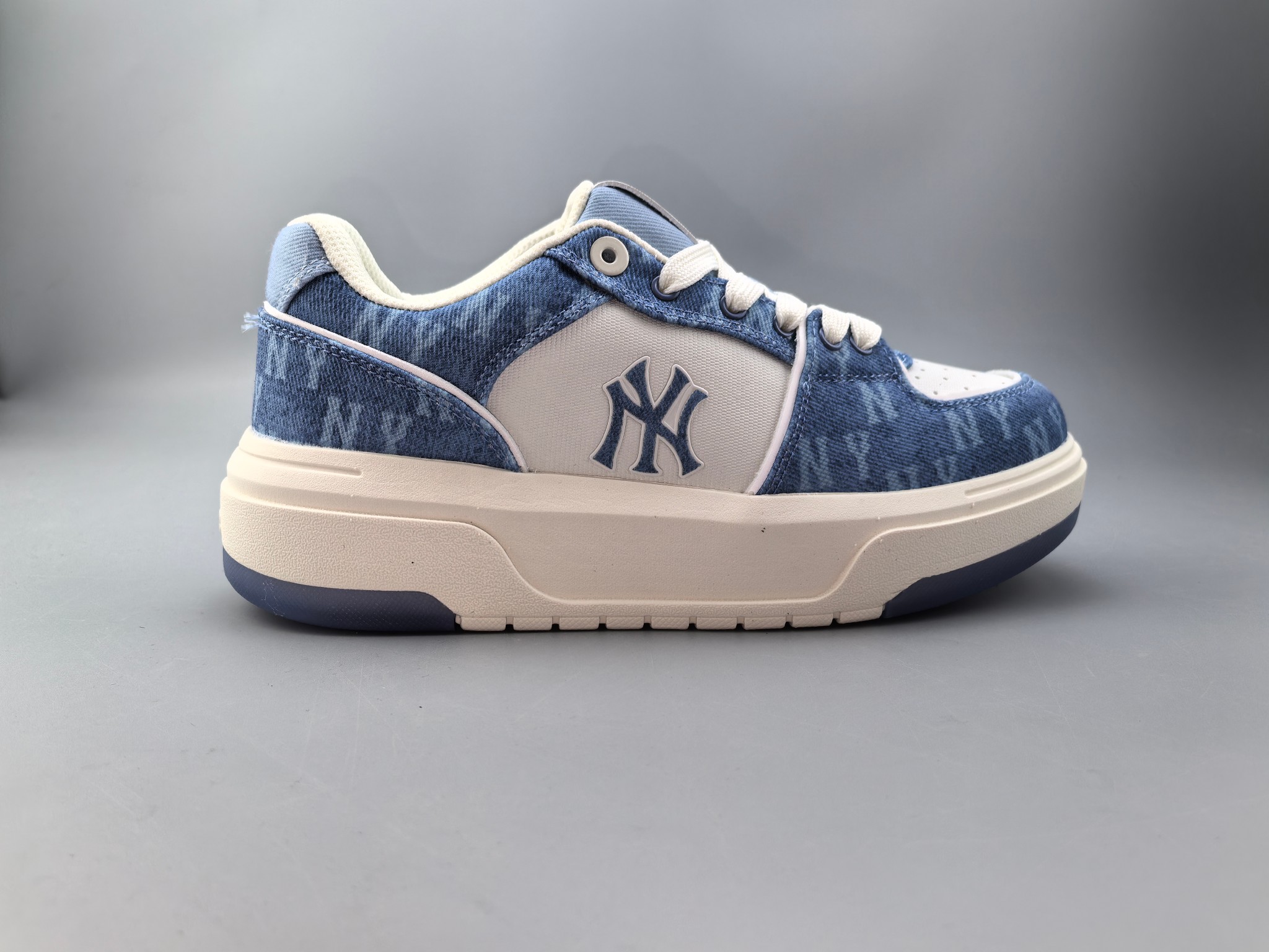 新款出货:2025 3DLOGOU原楦原档案数据开发版型(完美鞋头弧度/后套收口效果🆚市面文案版本‼️)#原厂立体填充鞋舌海绵#中底注胶孔原数据开发模具大底原厂转印标补出(市面上唯一纯原版本 原材料打造):全新MLB 25年 复古老爹鞋 独家出货 公司级 真标 棒球联盟MLB NY ins 抖音 快手 小红书网红老爹鞋 韩国洋基队NY大标潮流老爹鞋 内增高6cm 原厂1:1模具开发 原厂进口纳米材质 原厂 全套手提袋 原盒雷射防伪标包装 天猫订单品质 官网尺码35 36 36.5 37.5 38 38.5 39 40 40.5 41 42 42.5 43 44 45