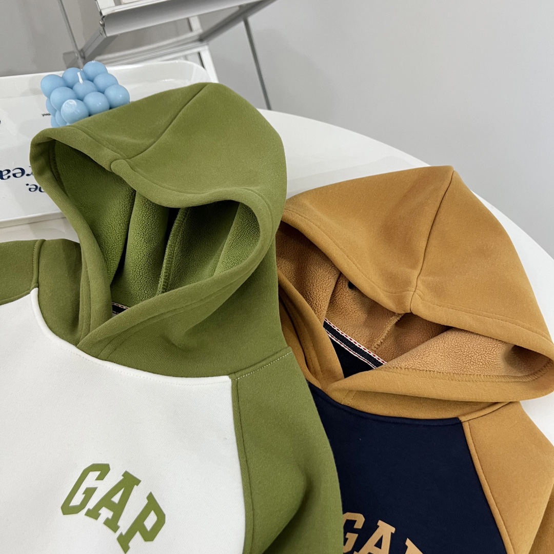 Gap Children’s Velvet Hooded Outfit: Fashionable and Warm for Kids - 图片 8