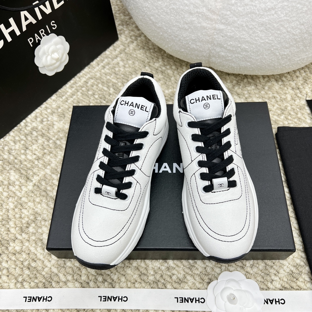 NO:446518,High-version Chanel 245A latest panda color matching black and white casual sneakers skateboard shoes original purchase and development Xiaoxiang C home counter another super big hit, the love of internet celebrity bloggers and ladies, various praises from social platforms, popular super high texture and breathable super spring and summer, seeing this issue can always evoke the girl's inner demands for fashion Latest materials Classic black and white color matching Full of fashionable feeling on the feet Easy to take care of Fabric: Original custom imported material Inner custom net Sole original open mold TPU anti-slip sole Size: Women's model 35-41, casual shoes/sports shoes, chanel, chanel, chanel, chanel, chanel, chanel, sneakers19860909高版本 Chane*l香奈儿245A最新款熊猫配色黑白二色 休闲运动鞋 滑板鞋原版购入开发做货小香C家 专柜又一超级大爆款,网红博主小姐姐们的挚爱,社交平台的各种夸赞,人气超高质感透气超级春夏,看到这期总能唤起少女内心对时髦的诉求 最新材质 经典黑白配色 上脚时髦感十足 容易打理 面料: 原版定制进口材质 内里定制网里 鞋底原版开模TPU防滑大底 Size: 女款35-41,休闲鞋/运动鞋,chanel,chanel,chanel,sneakers,Women's Shoes