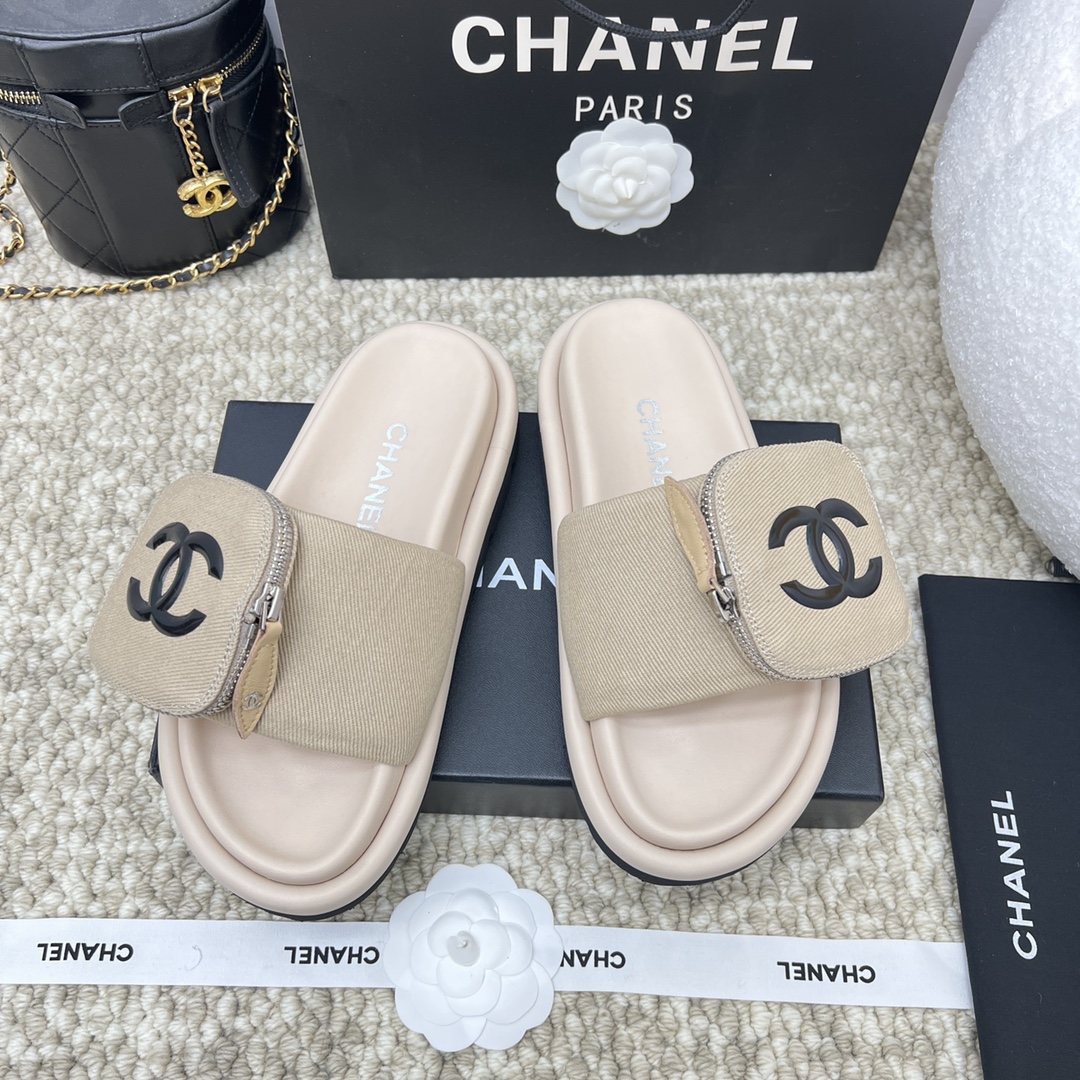 NO:260034,*25ss Mier pocket bread drag!  Popular model!  !  The counter is out of stock, and it is recommended to have a pair of people. The fat Mier feels soft and soft, and looks good!  It is easy to wear and slim when you wear it. It is surprising that Chanel casual slippers are so attractive that the taro-flavored slippers are directly ~ Size!  35-39 (40 41 custom made), slippers, chanel, slippers19860909*25ss蜜儿口袋面包拖！人气款！！专柜断货王,推荐人手一双,胖墩墩的蜜儿拖软绵绵脚感,颜值款！上脚**3m好穿又显瘦,日常随意搭配尽是惊讶香奈儿休闲拖鞋 太吸引人了专柜直冲的香芋味拖鞋～ 码数！35-39（40 41 定做),拖鞋,chanel,slippers,Women's Shoes