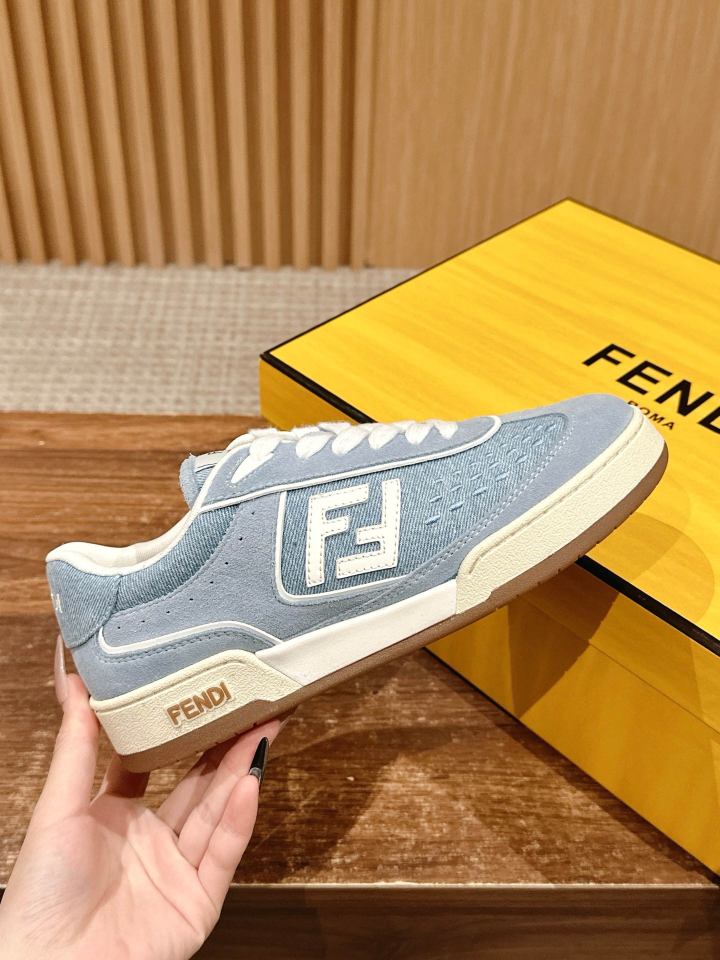 Fendi Style Leather Men's Shoes style reference detail image 5 from source 781838