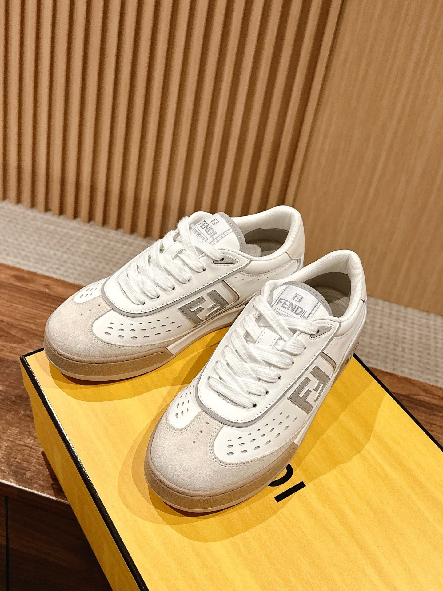 Fendi Style Leather Men's Shoes style reference detail image 4 from source 781837