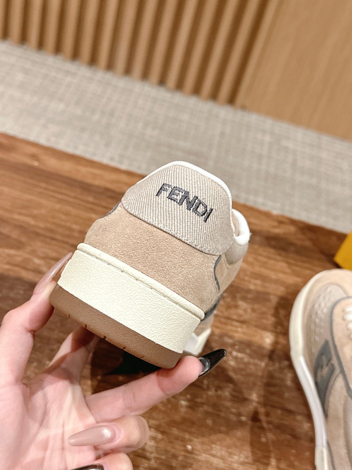 Fendi Style Leather Men's Shoes style reference detail image 7 from source 781840