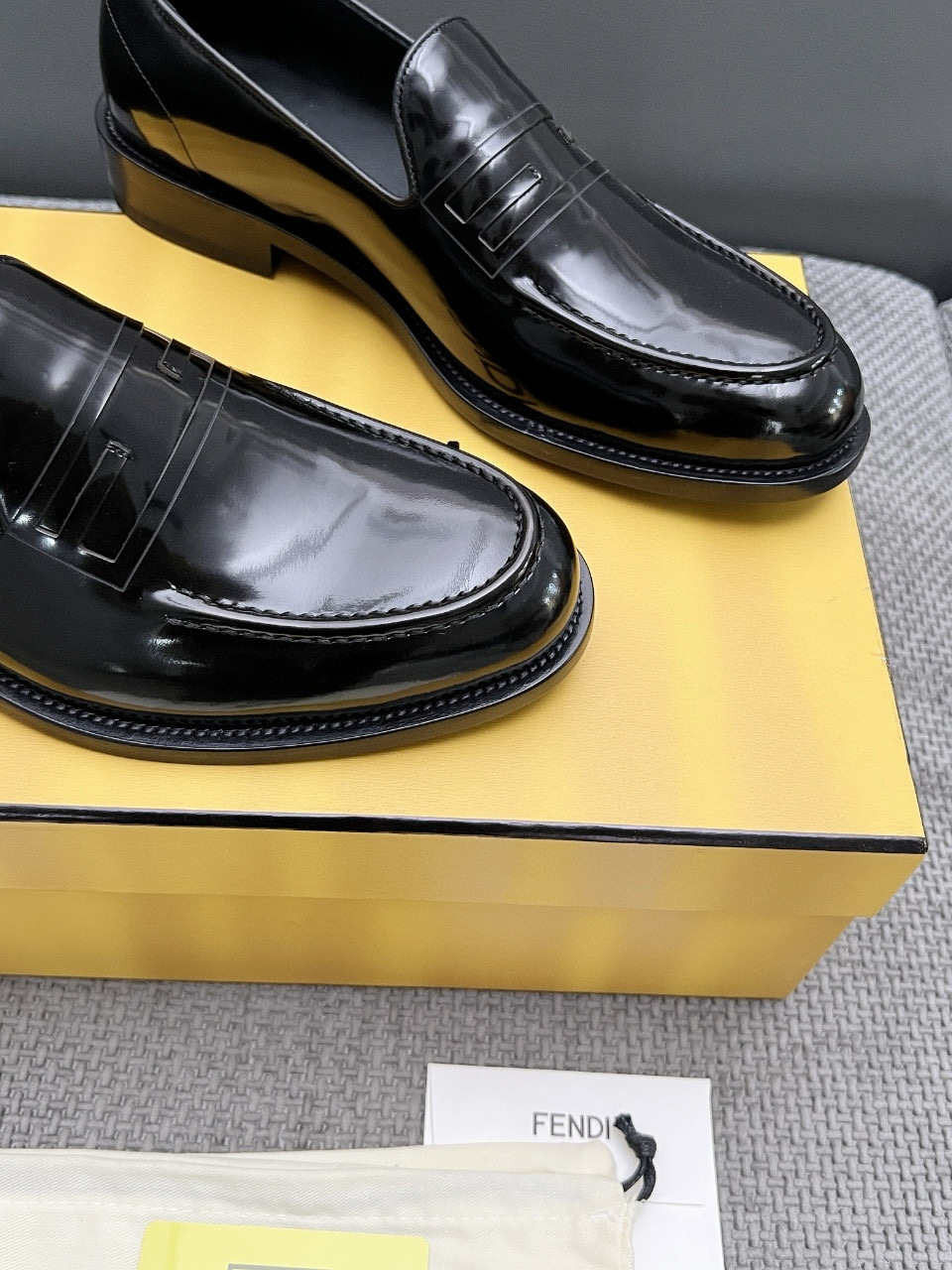 Fendi Style Leather Men's Shoes style reference detail image 8 from source 781841