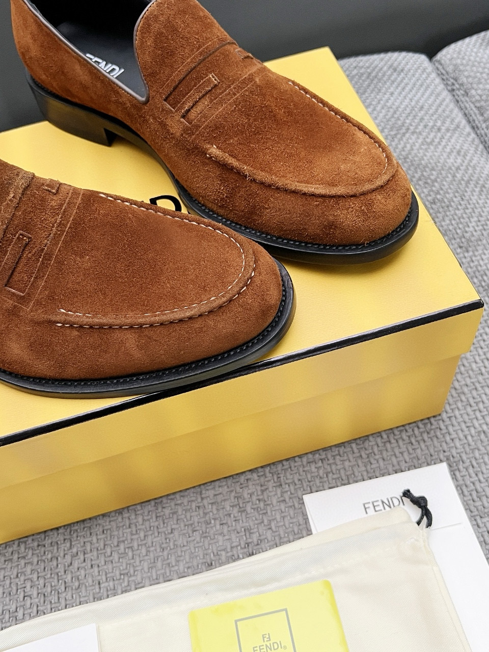Fendi Style Leather Men's Shoes style reference detail image 8 from source 781842