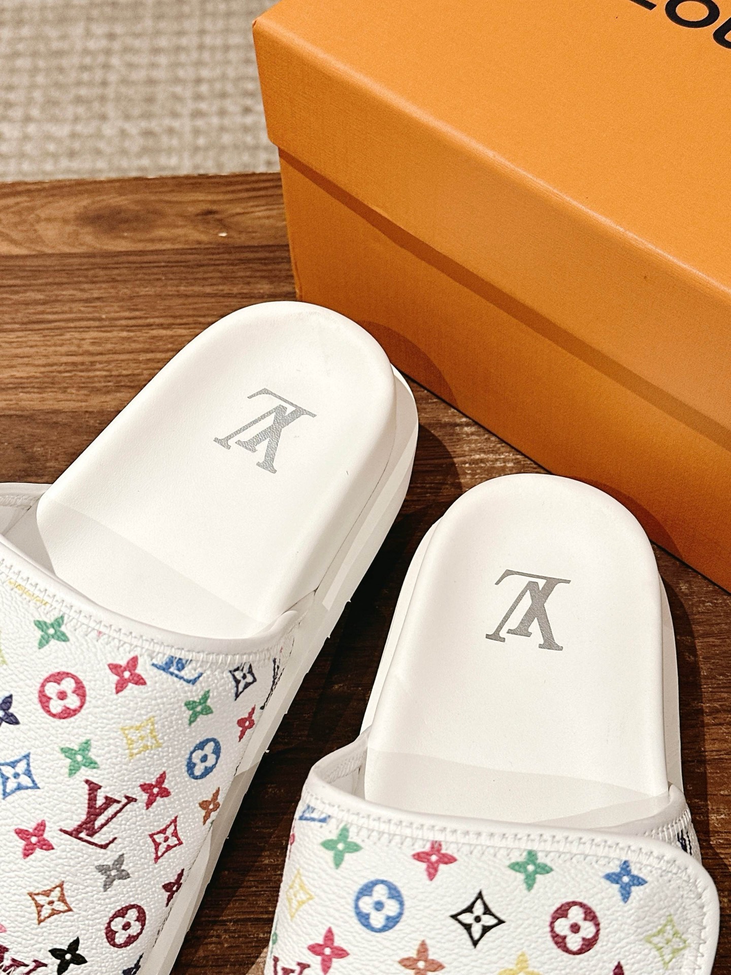LV Style Leather Men's Shoes style reference detail image 5 from source 780769