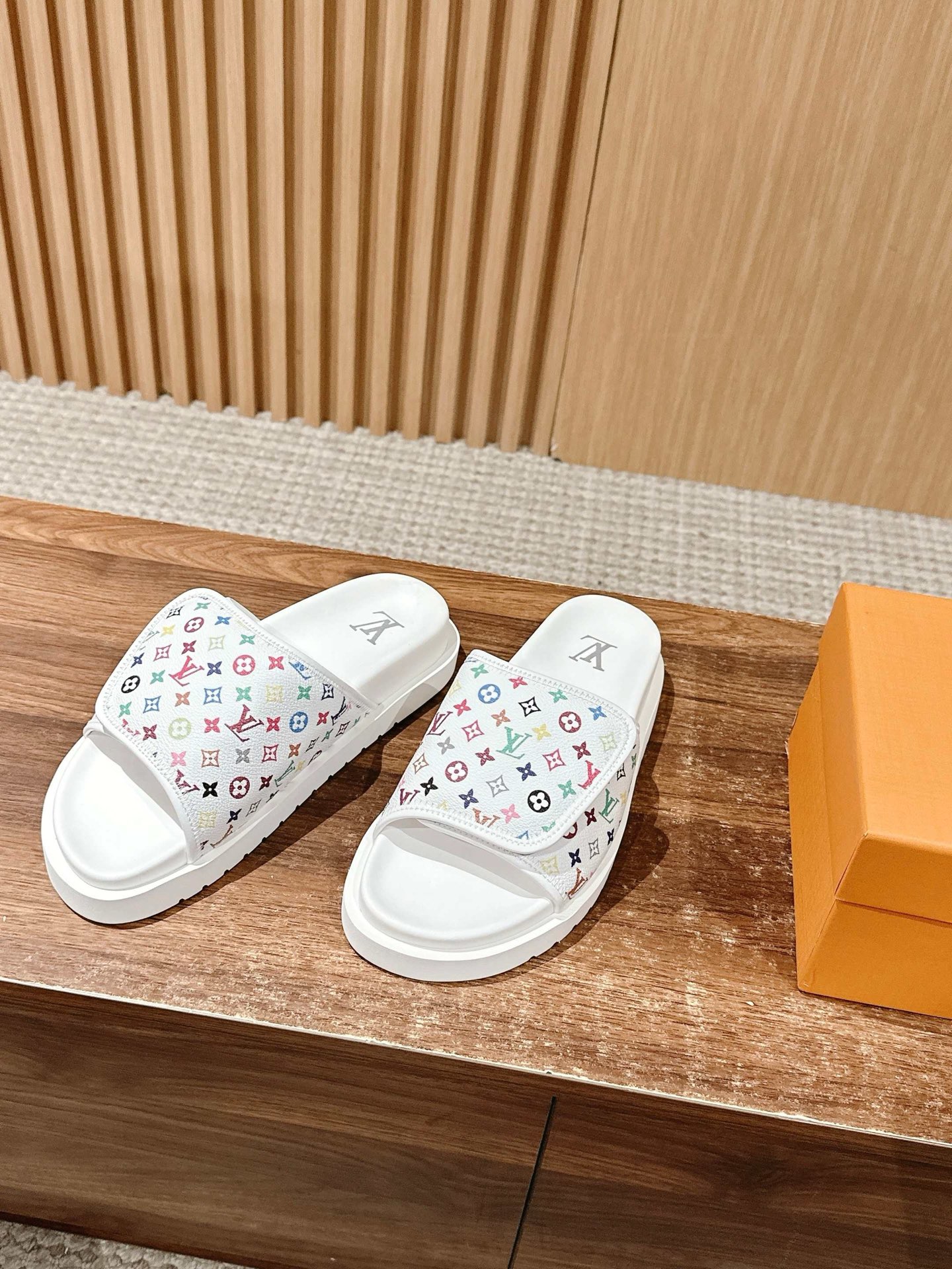 LV Style Leather Men's Shoes Lookbook Reference image 2