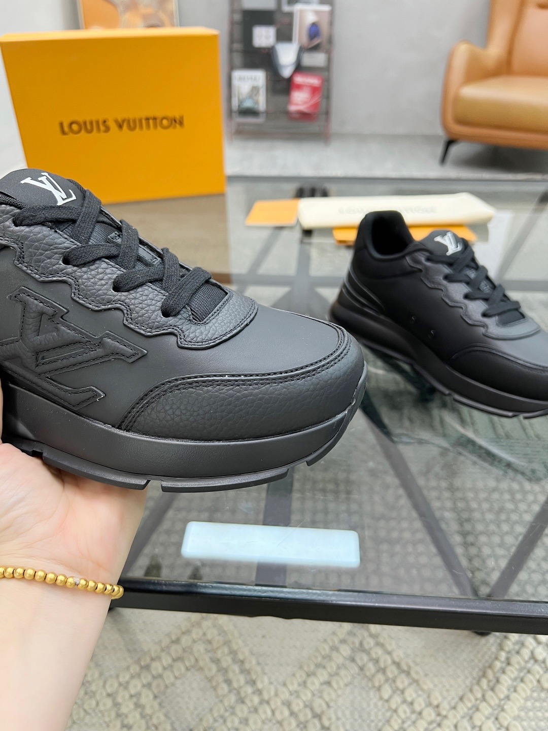 LV Style Leather Men's Shoes style reference detail image 8 from source 780772