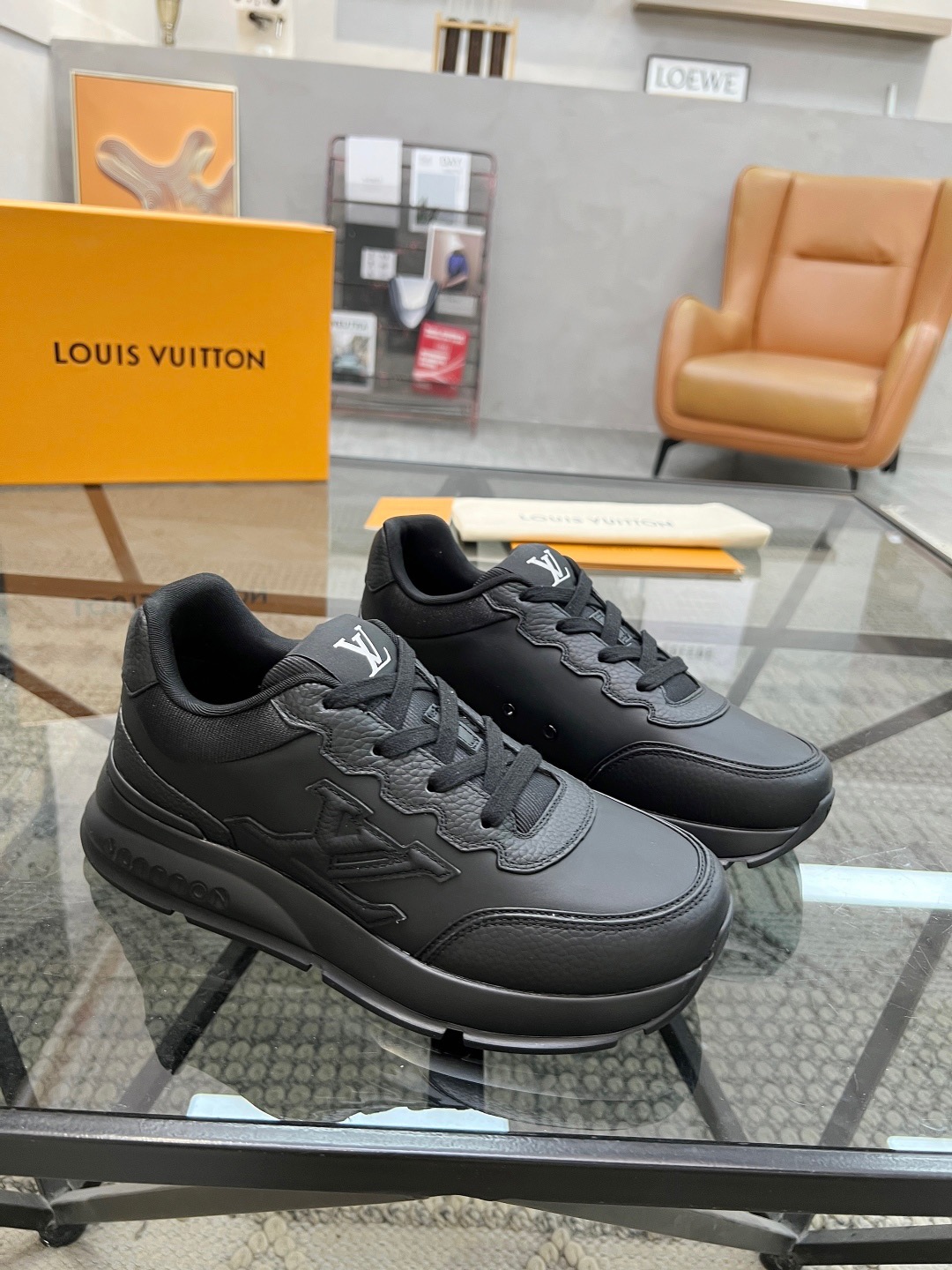 LV Style Leather Men's Shoes style reference detail image 3 from source 780772