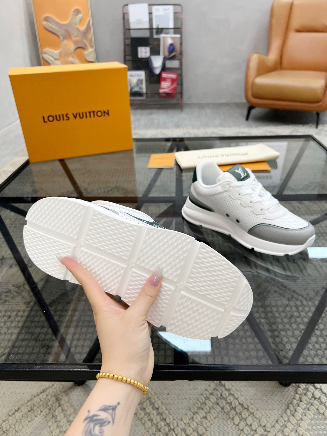 LV Style Leather Men's Shoes style reference detail image 8 from source 780771