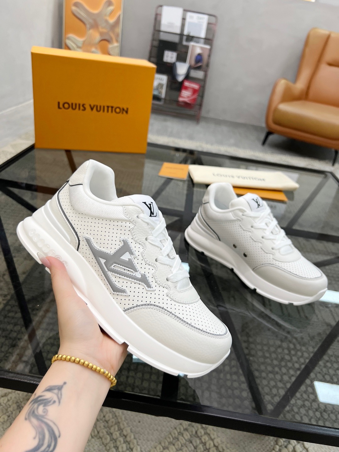 LV Style Leather Men's Shoes style reference detail image 6 from source 780768