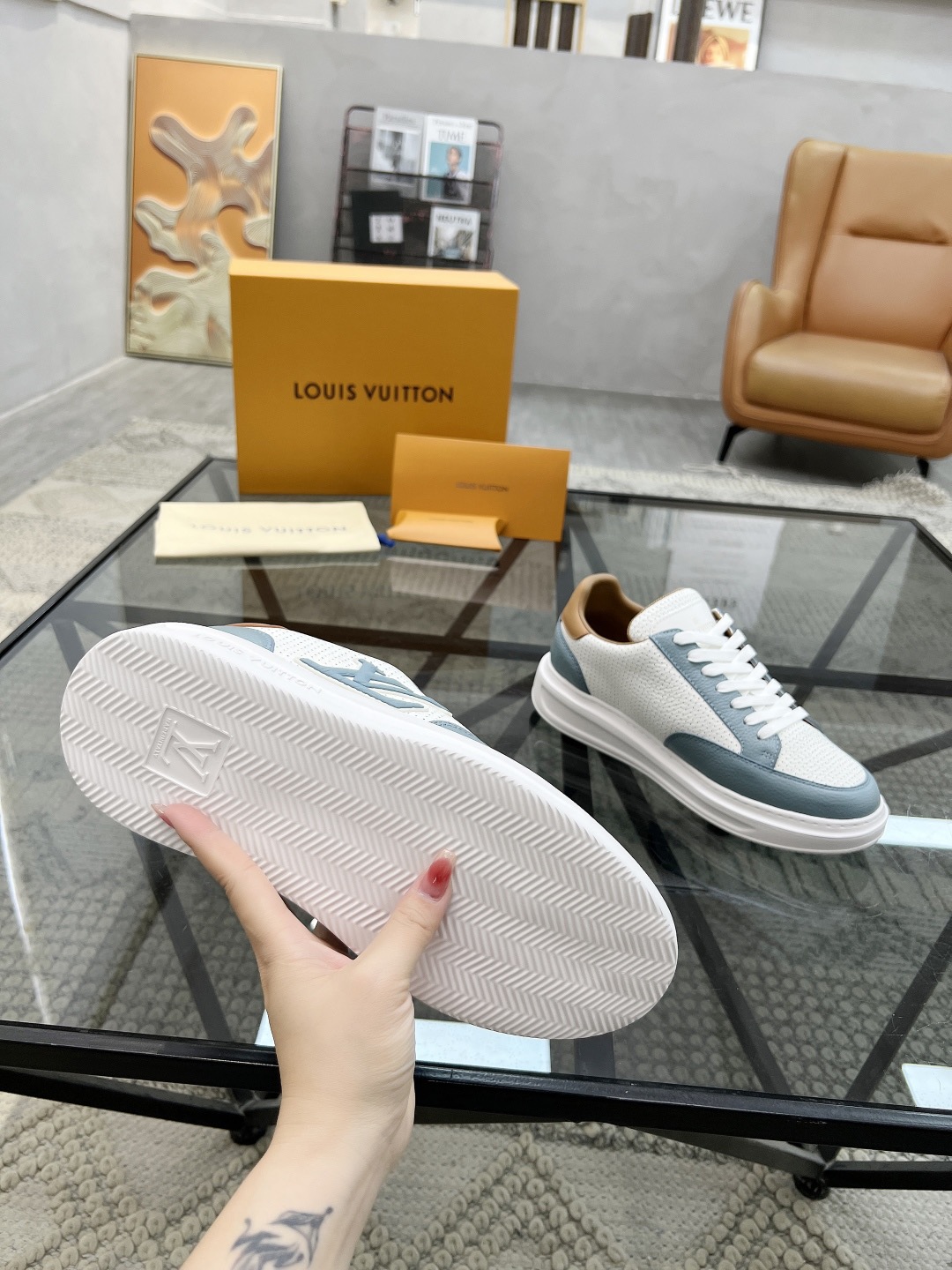 LV Style Leather Men's Shoes style reference detail image 8 from source 780776