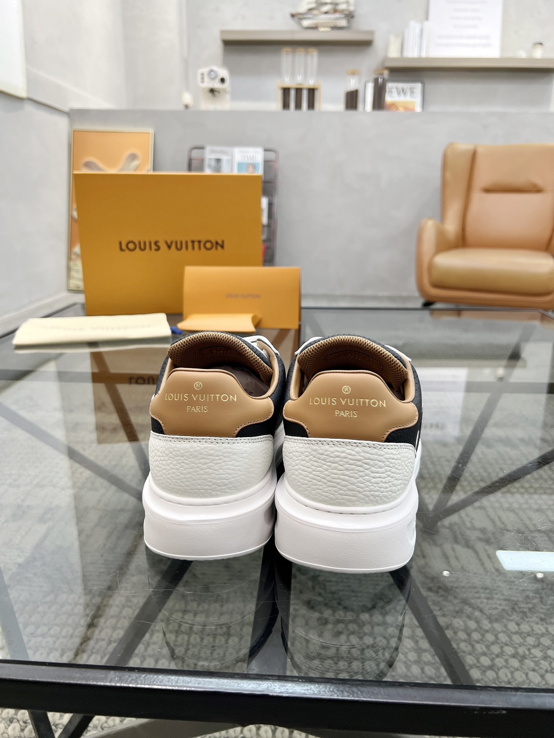 LV Style Leather Men's Shoes style reference detail image 8 from source 780775