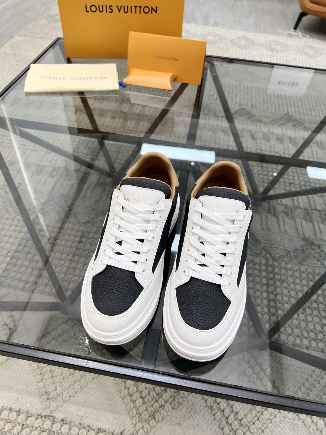 LV Style Leather Men's Shoes style reference detail image 3 from source 780775