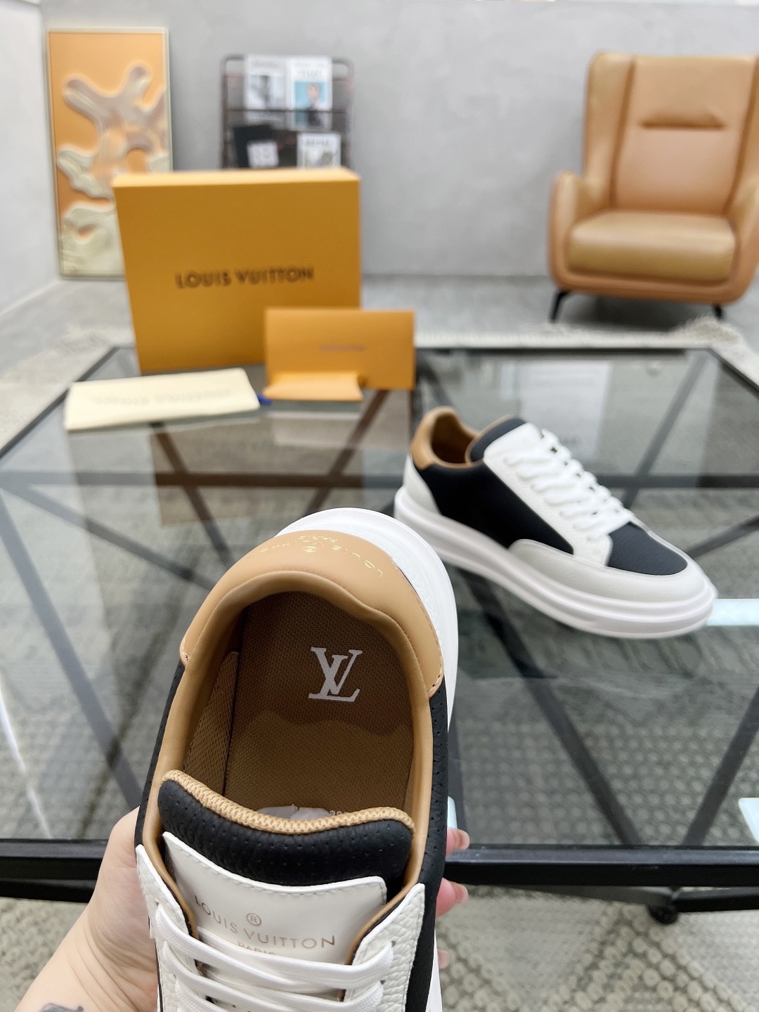 LV Style Leather Men's Shoes style reference detail image 7 from source 780775