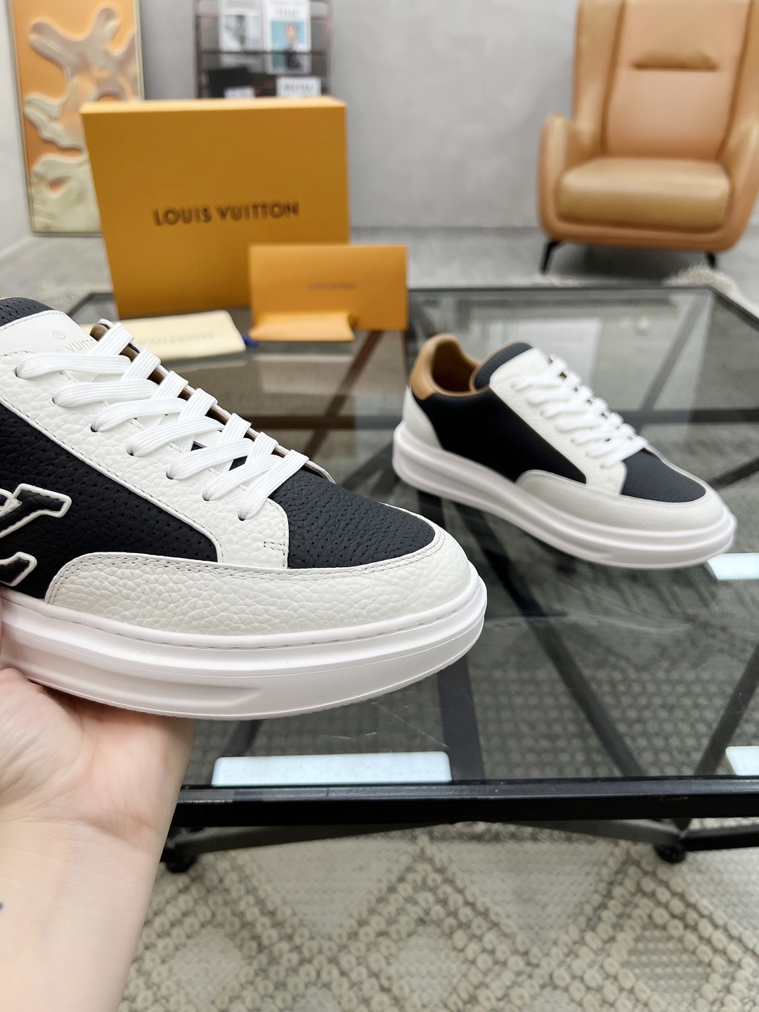 LV Style Leather Men's Shoes style reference detail image 6 from source 780775