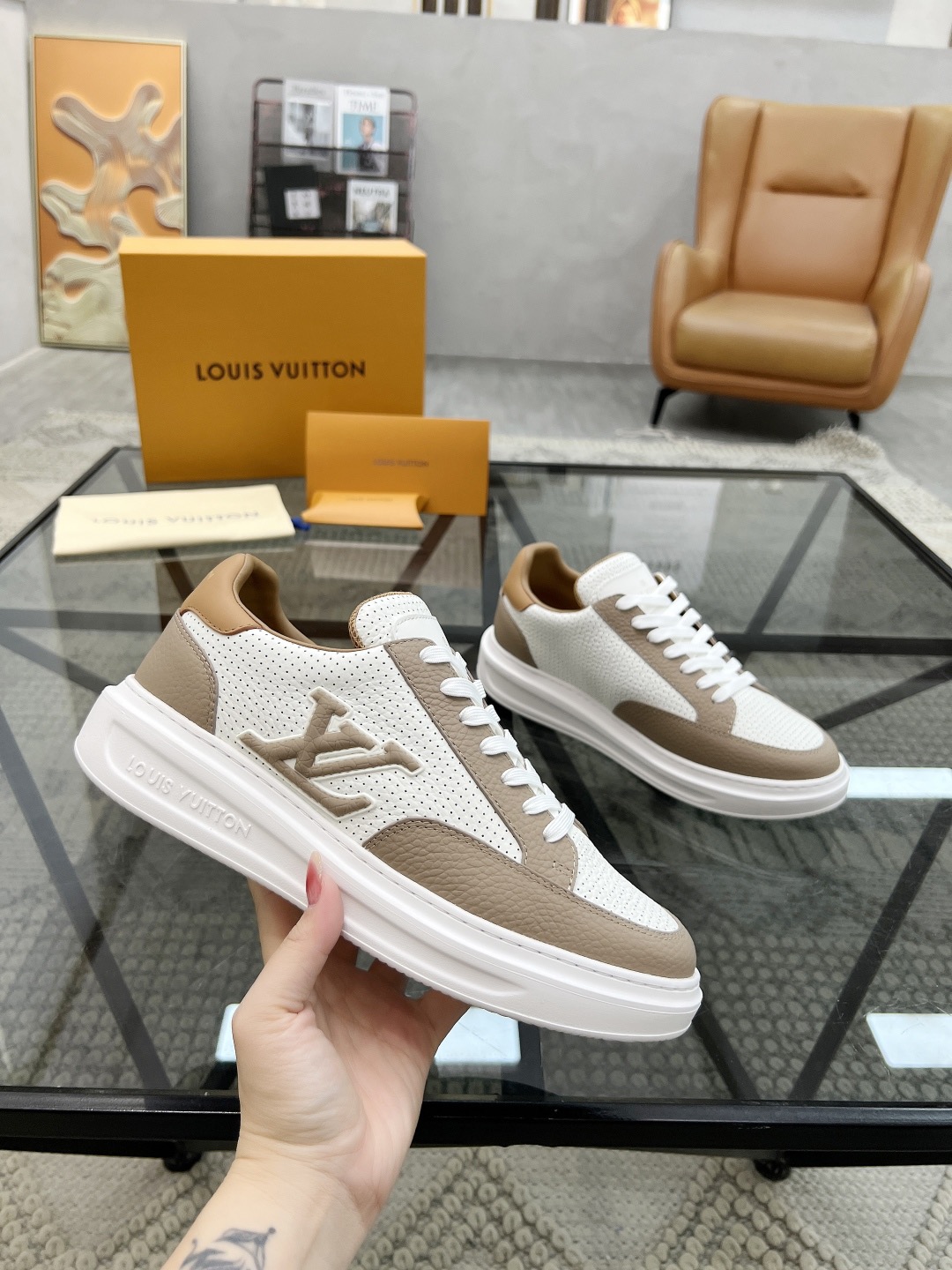 LV Style Leather Men's Shoes style reference detail image 4 from source 780781