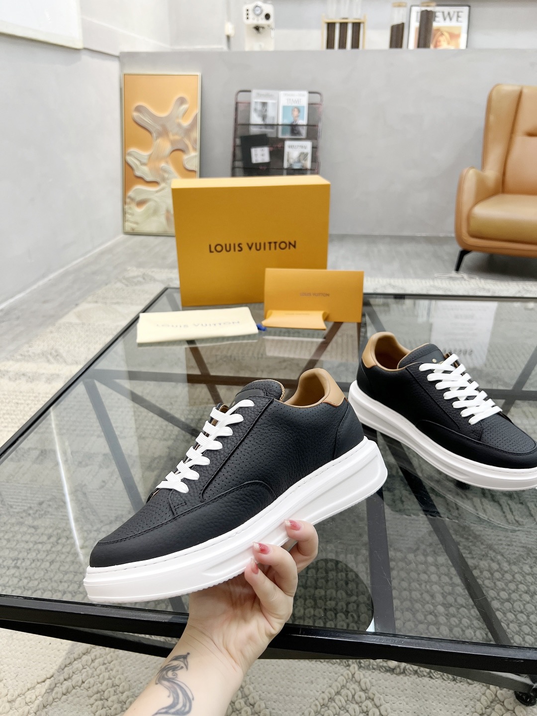 LV Style Leather Men's Shoes style reference detail image 4 from source 780779