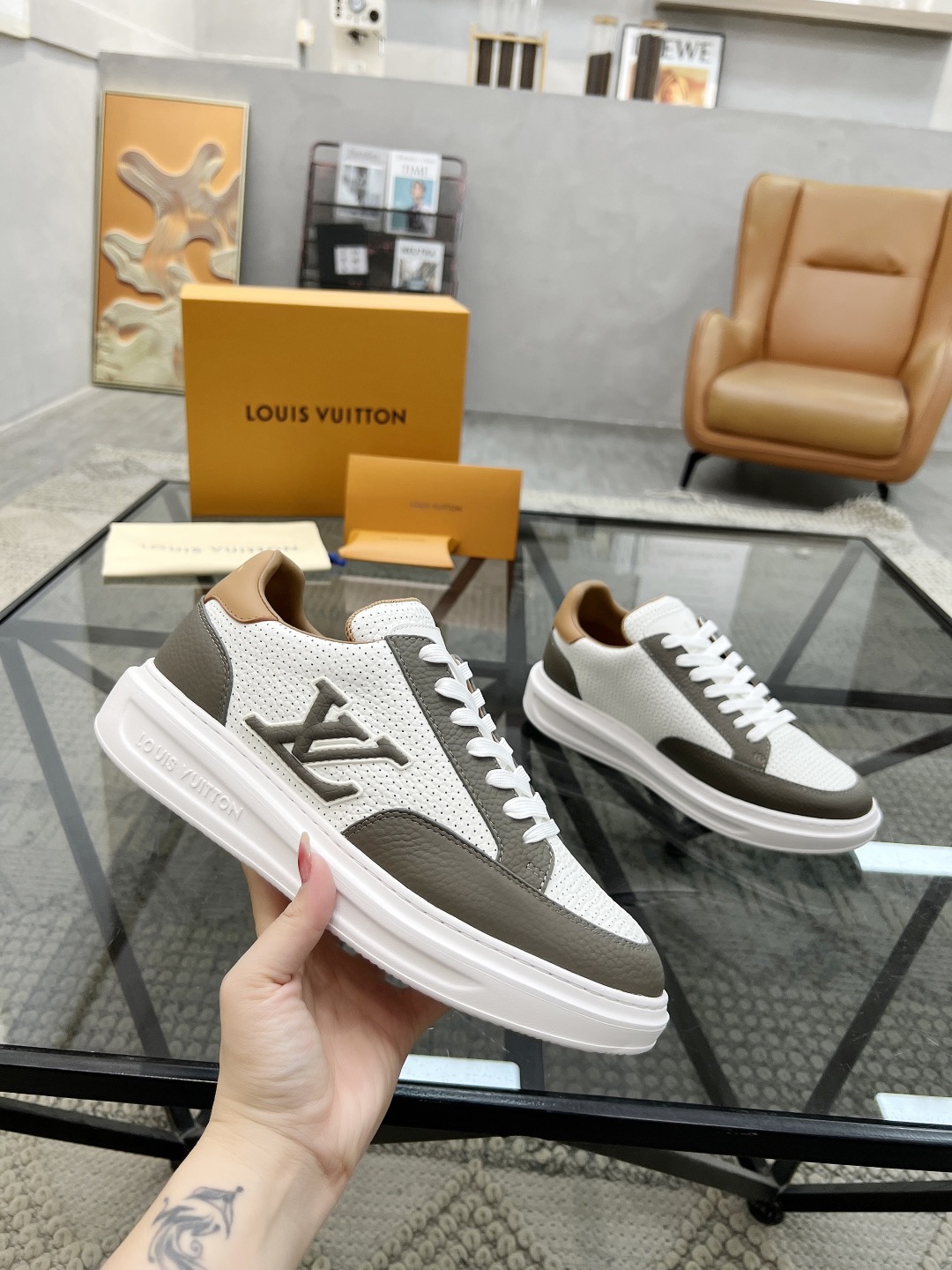 LV Style Leather Men's Shoes style reference detail image 6 from source 780780