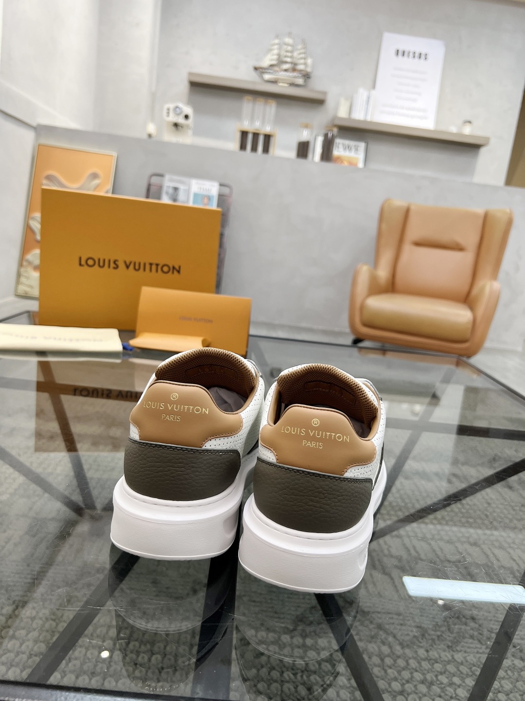 LV Style Leather Men's Shoes style reference detail image 8 from source 780780